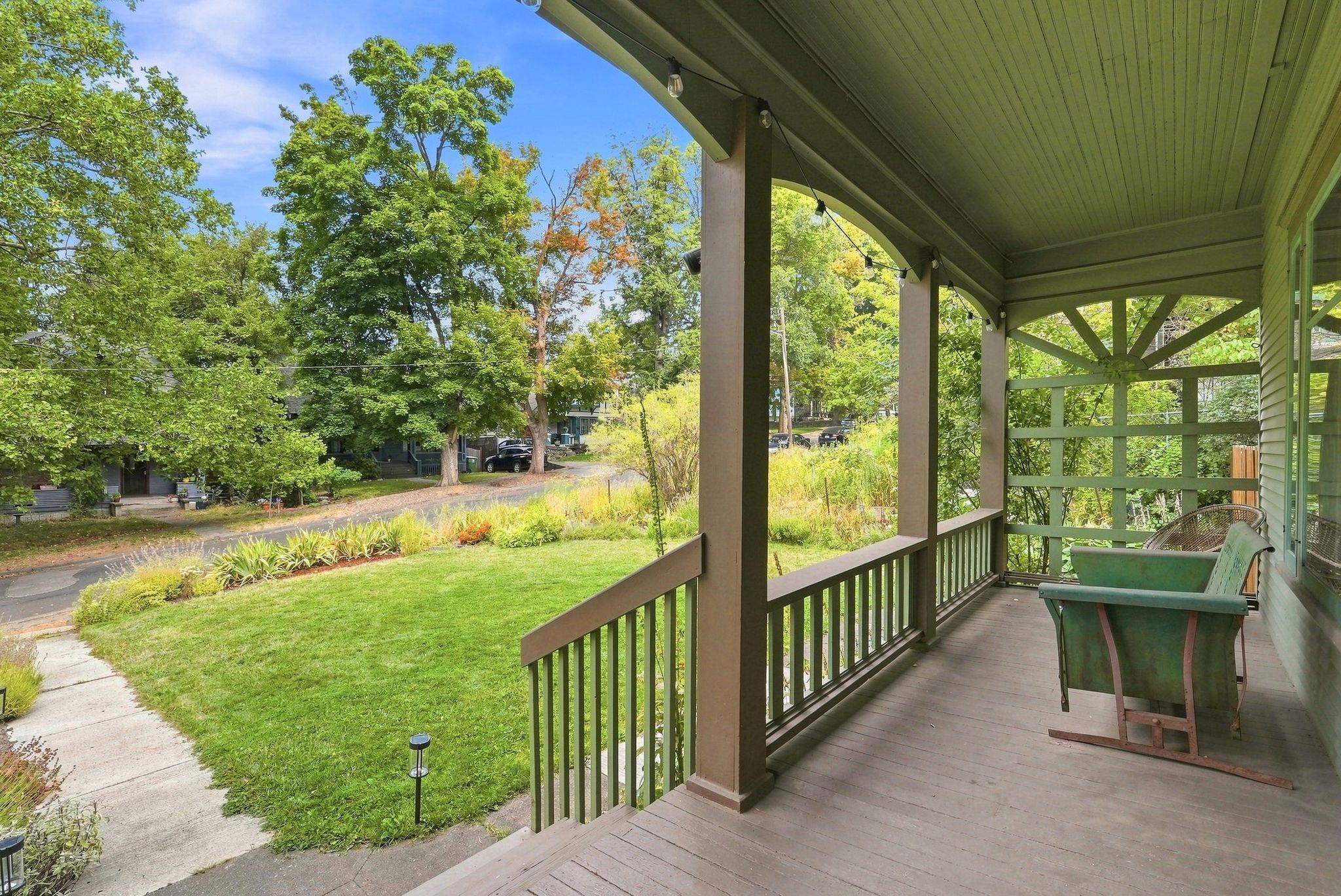 3rd image of 1039 W 11Th Ave, Spokane, WA 99204 | MLS# 202623223