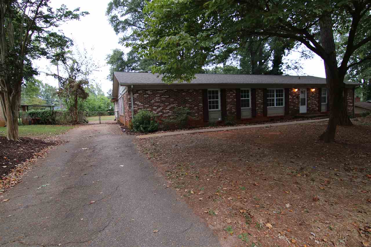 Homes for sale in Boiling Springs, SC | 2042 Evergreen Dr, Boiling Springs, SC 29316 | MLS# SPN237902