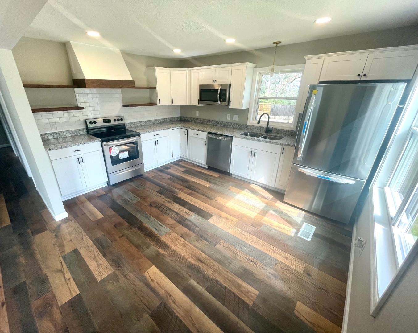 Homes for sale in Spartanburg, SC | 200 S Cleveland Park Dr, Spartanburg, SC 29303 | MLS# SPN288776