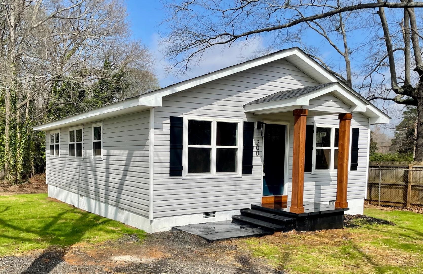 Homes for sale in Spartanburg, SC | 200 S Cleveland Park Dr, Spartanburg, SC 29303 | MLS# SPN288776