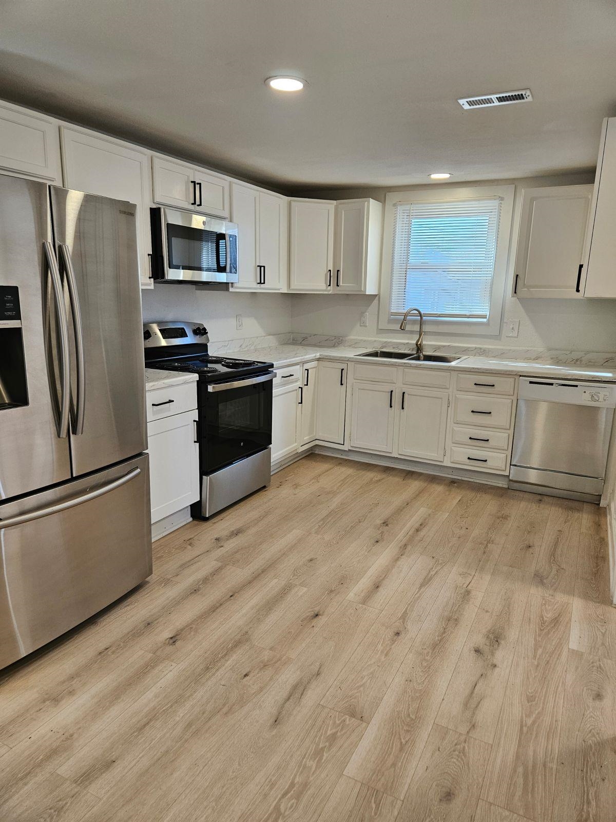 4th image of 215 Washington St, Clinton, SC 29325 | MLS# SPN319009