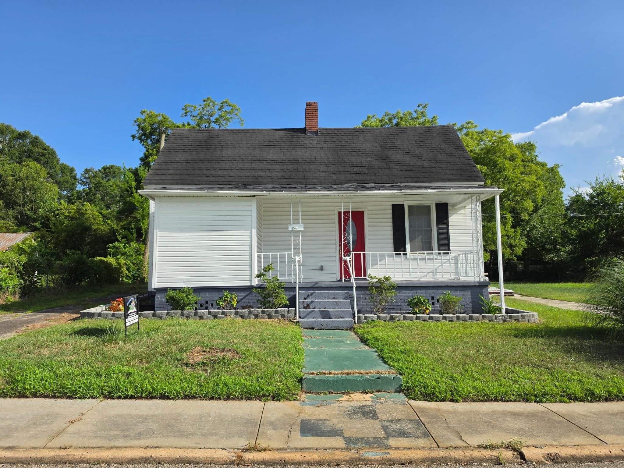 1st image of 215 Washington St, Clinton, SC 29325 | MLS# SPN319009