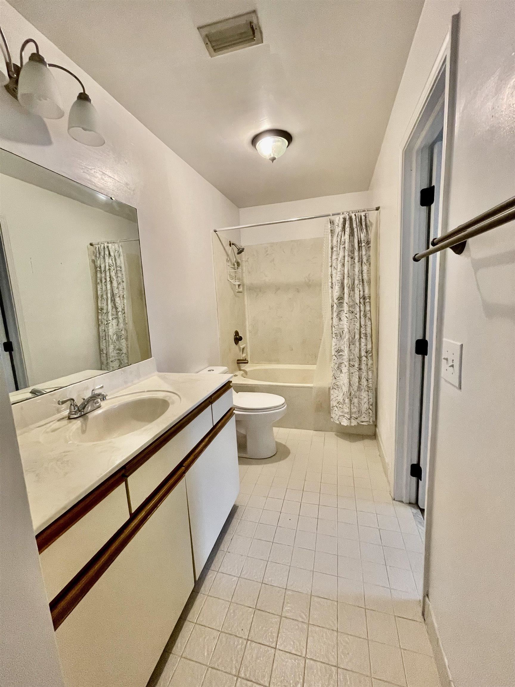 Homes for sale in Columbia, SC | 1850 Atlantic Dr, Columbia, SC 29210 | MLS# SPN324270