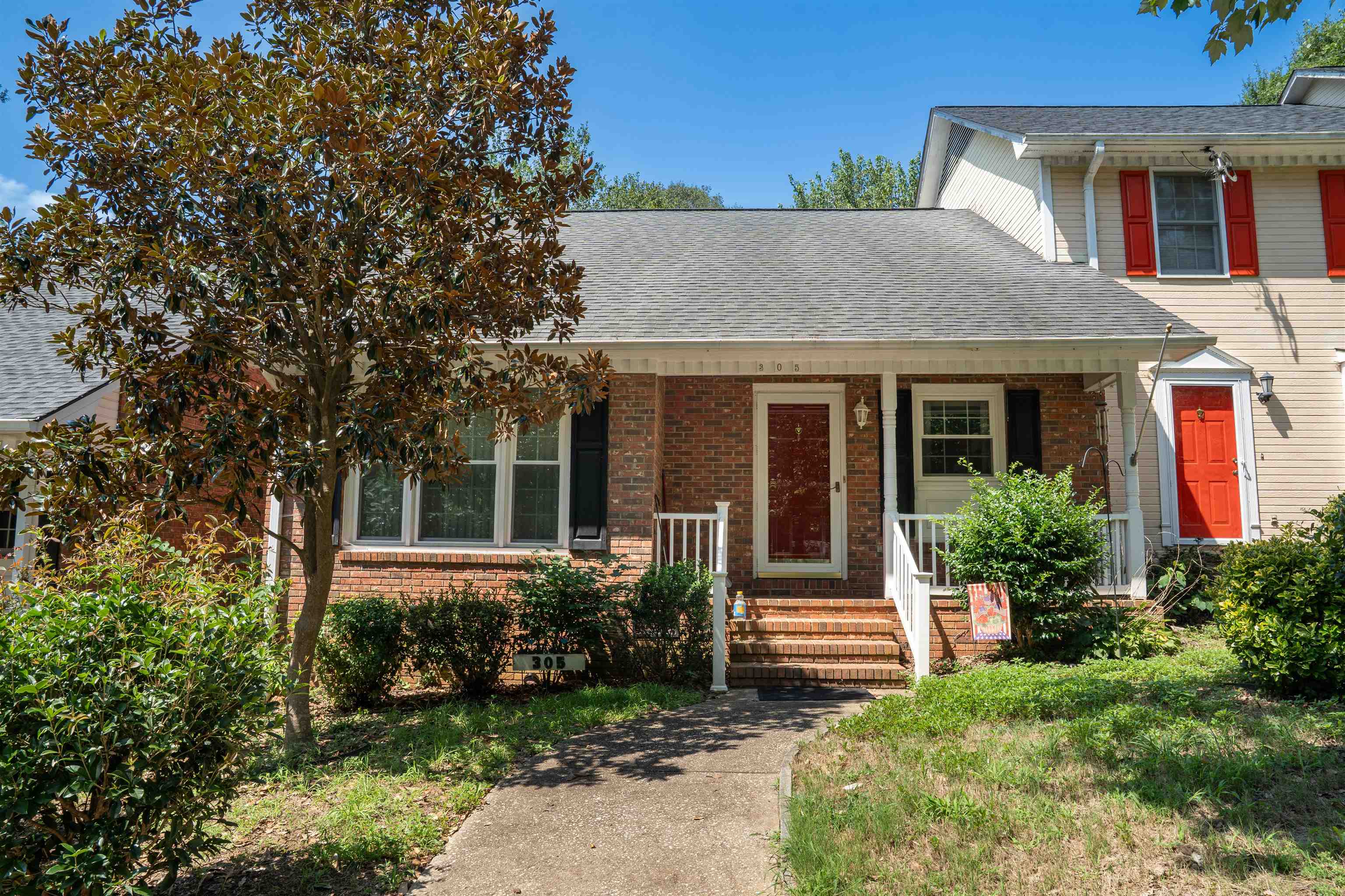 Homes for sale in Spartanburg, SC | 305 Sunridge Dr, Spartanburg, SC 29302 | MLS# SPN327211