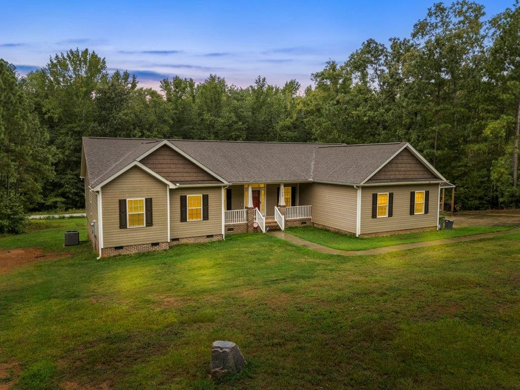 Homes for sale in Clinton, SC | 708 Carolyn Dr, Clinton, SC 29325 | MLS# SPN328001