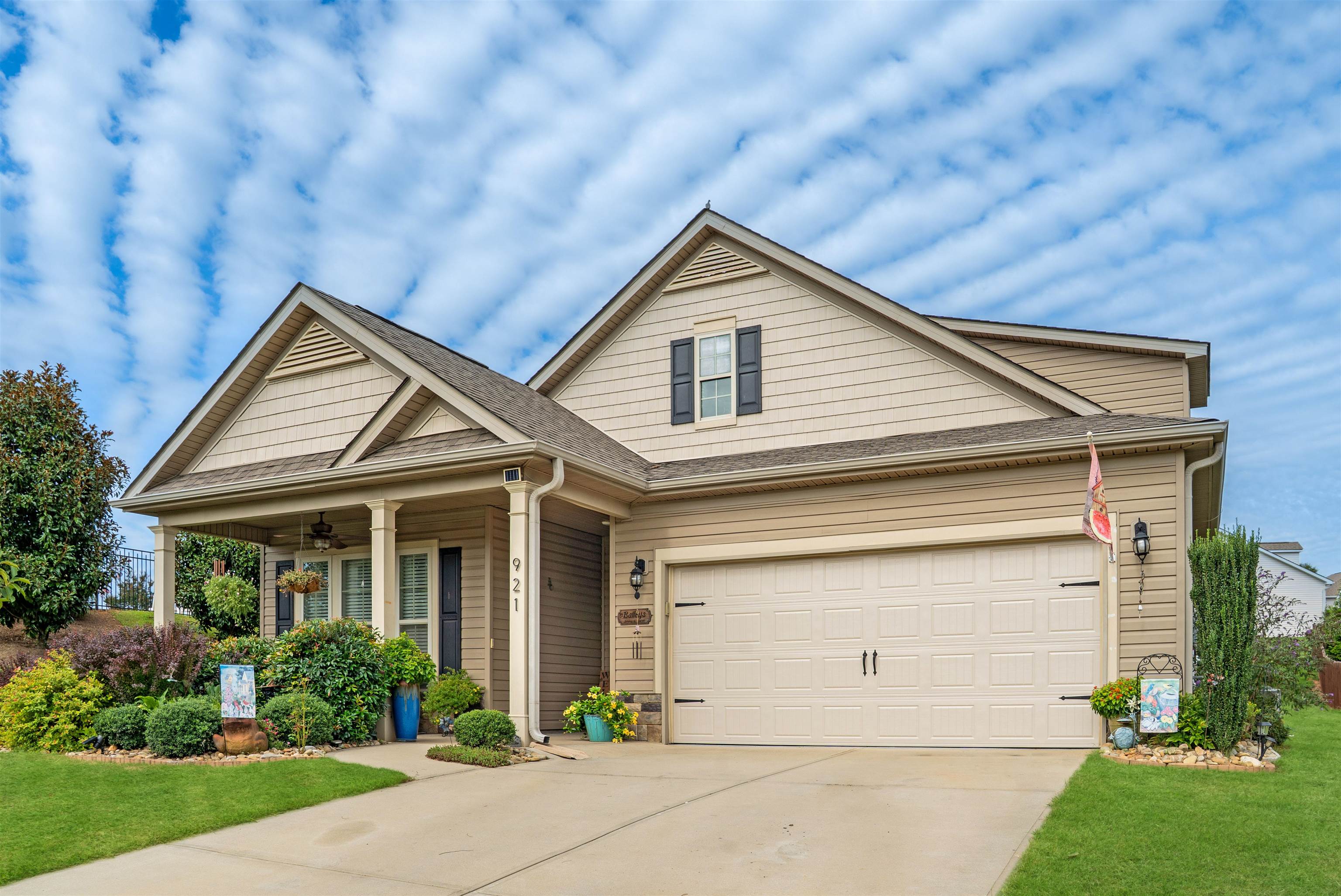 Homes for sale in Boiling Springs, SC | 921 Deepwood Ct, Boiling Springs, SC 29316 | MLS# SPN328143