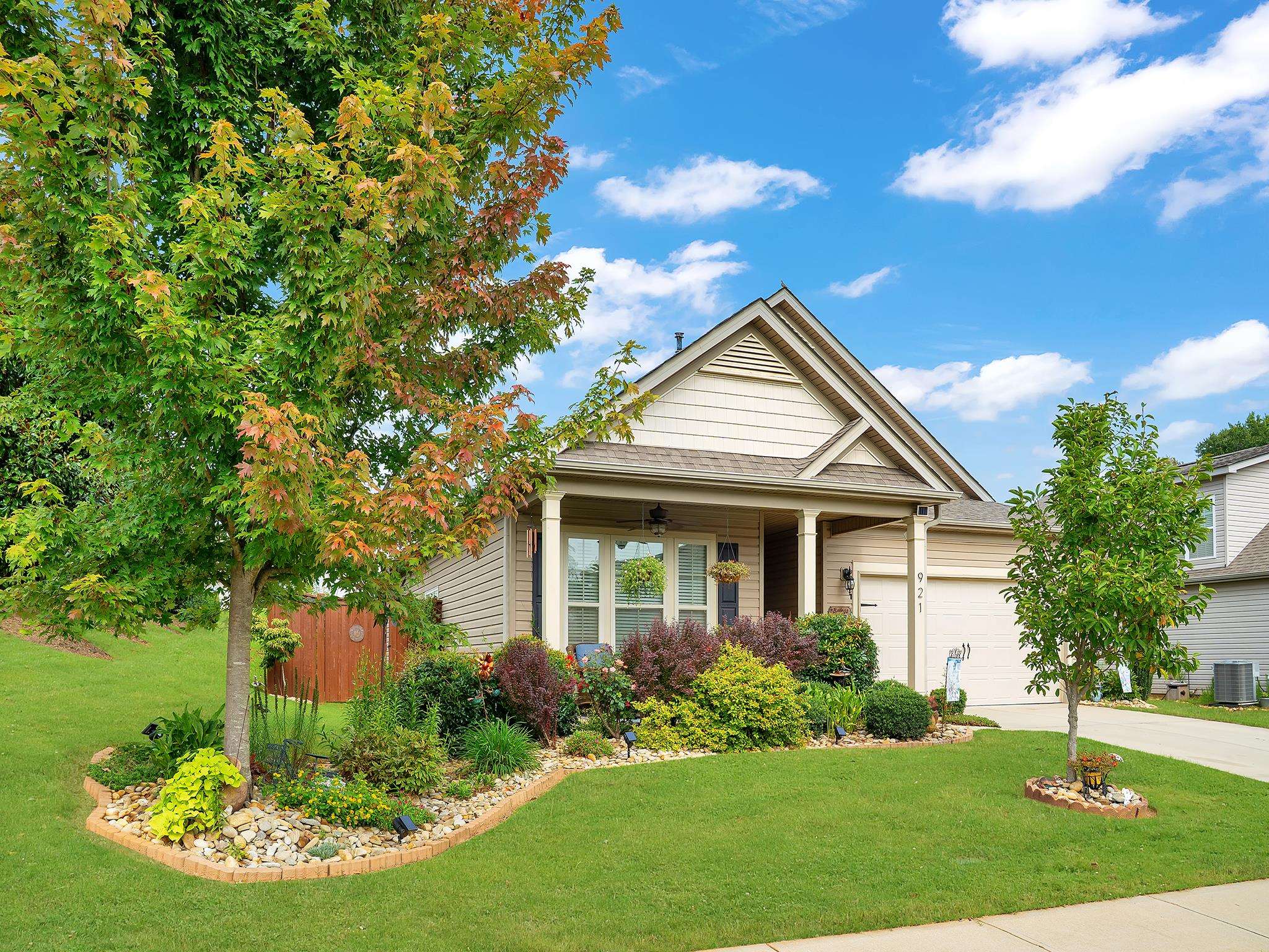 Homes for sale in Boiling Springs, SC | 921 Deepwood Ct, Boiling Springs, SC 29316 | MLS# SPN328143