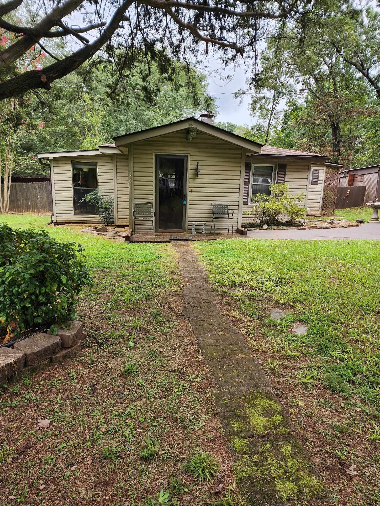 Homes for sale in Spartanburg, SC | 130 Pineview Rd Rd, Spartanburg, SC 29301 | MLS# SPN328603