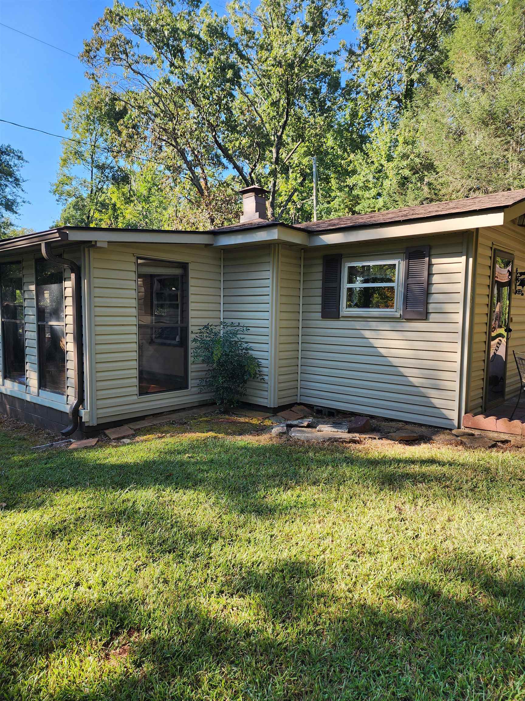 Homes for sale in Spartanburg, SC | 130 Pineview Rd Rd, Spartanburg, SC 29301 | MLS# SPN328603