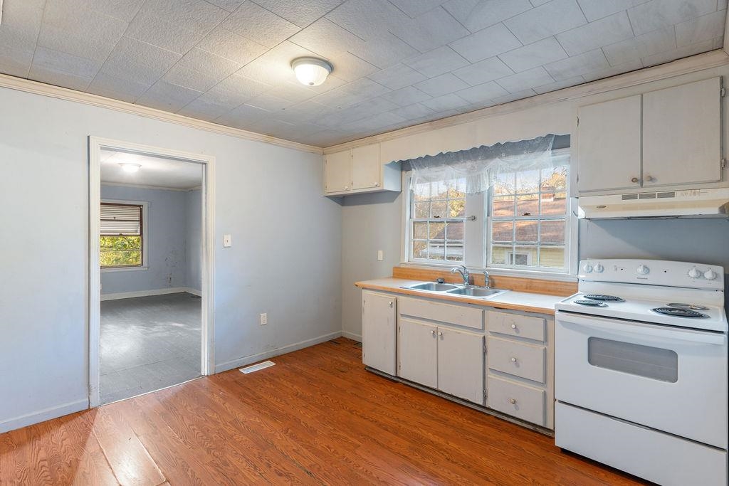 Homes for sale in Spartanburg, SC | 513 Beverly Rd, Spartanburg, SC 29307 | MLS# SPN330937