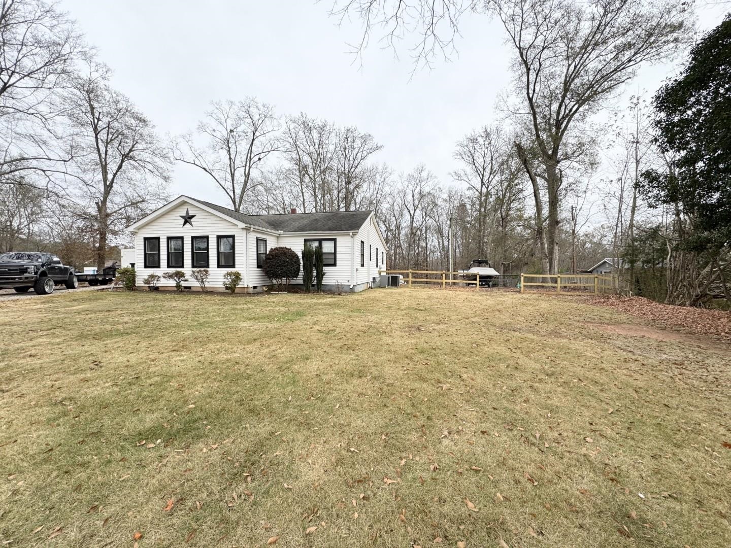 Homes for sale in Woodruff, SC | 1725 W Georgia Rd, Woodruff, SC 29388 | MLS# SPN331504