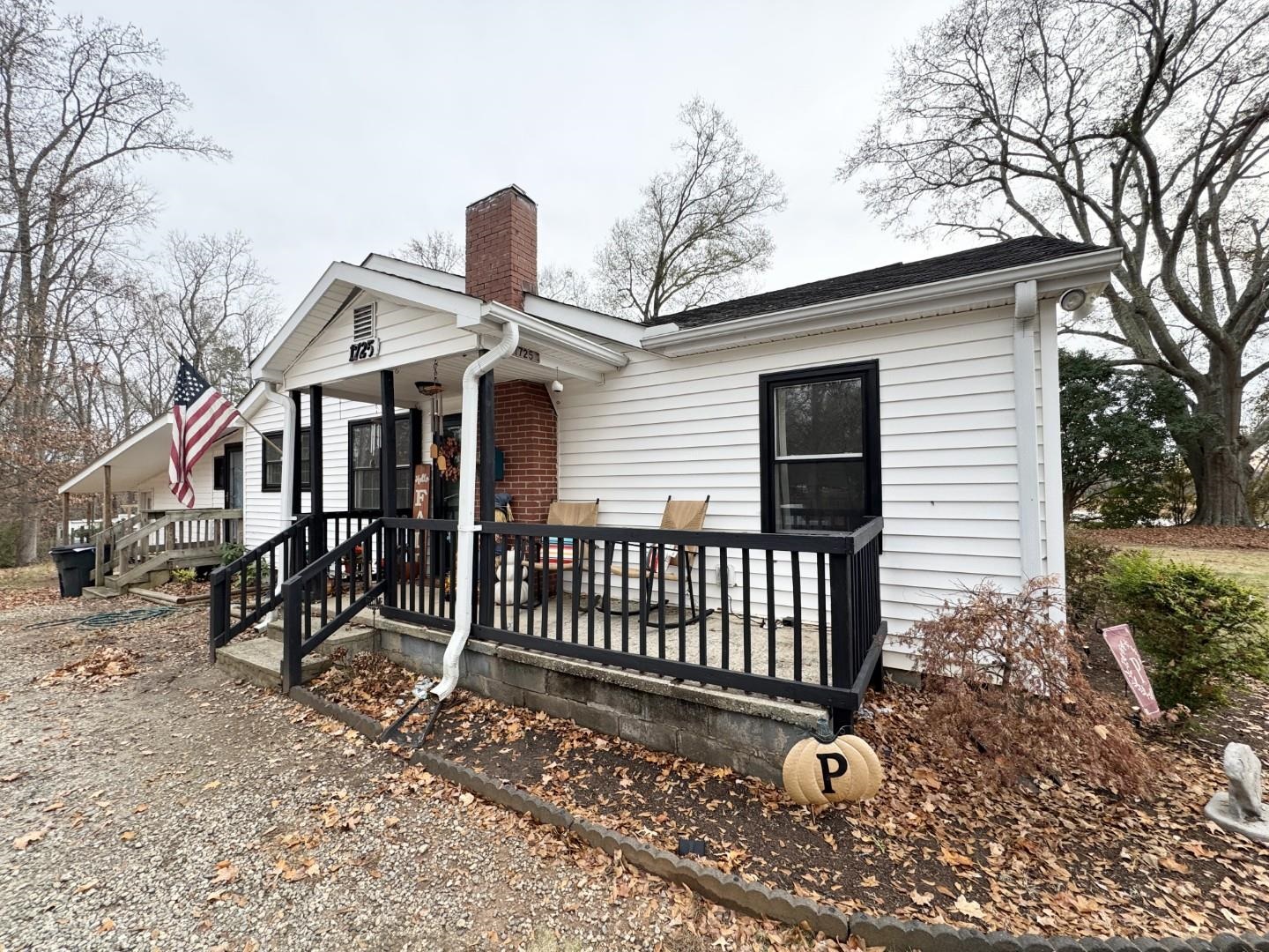 Homes for sale in Woodruff, SC | 1725 W Georgia Rd, Woodruff, SC 29388 | MLS# SPN331504