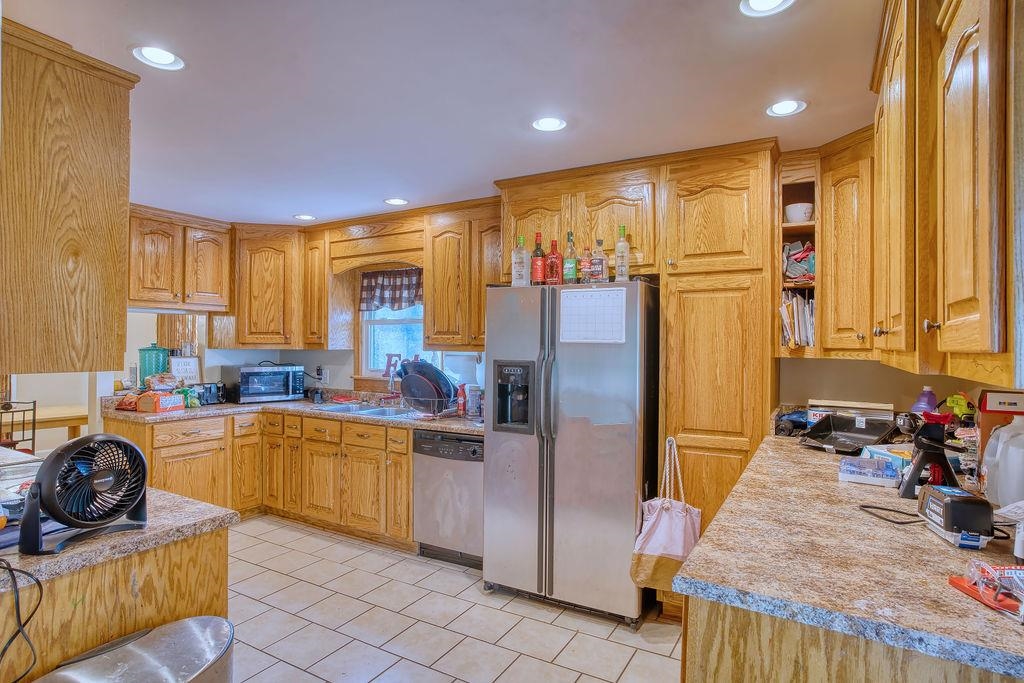 Homes for sale in Clinton, SC | 101 Simmons Dr, Clinton, SC 29325 | MLS# SPN331852