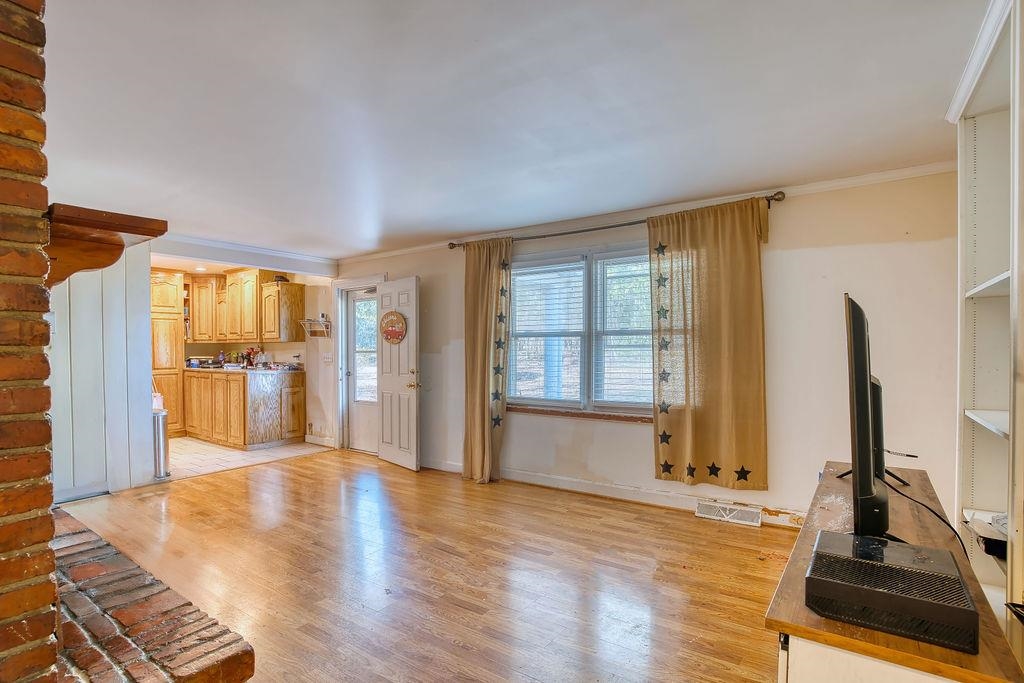 Homes for sale in Clinton, SC | 101 Simmons Dr, Clinton, SC 29325 | MLS# SPN331852