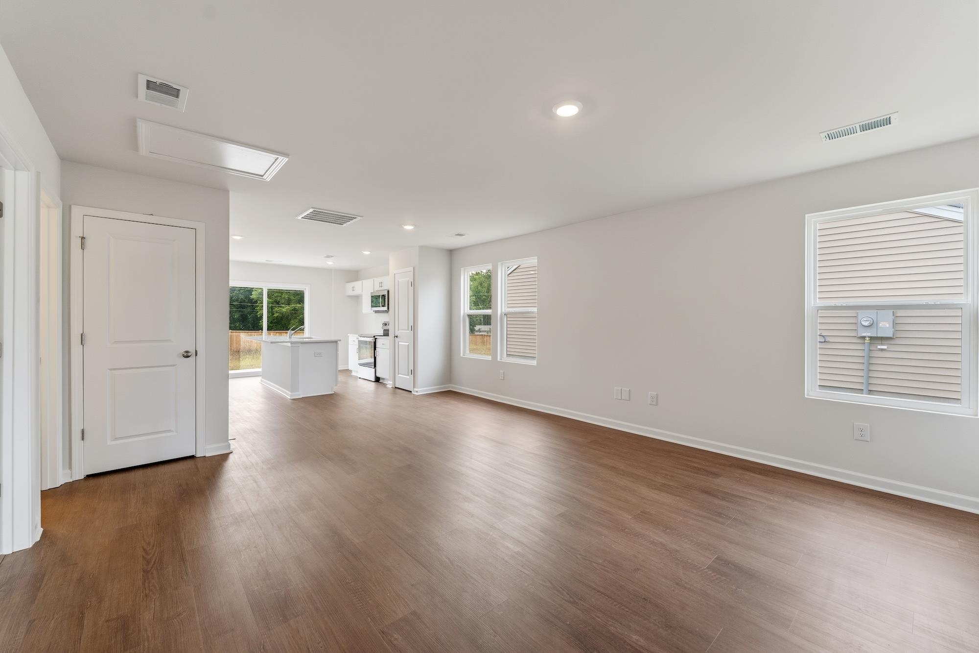 2nd image of 138 Cloverfield Ln, Spartanburg, SC 29307 | MLS# SPN332412