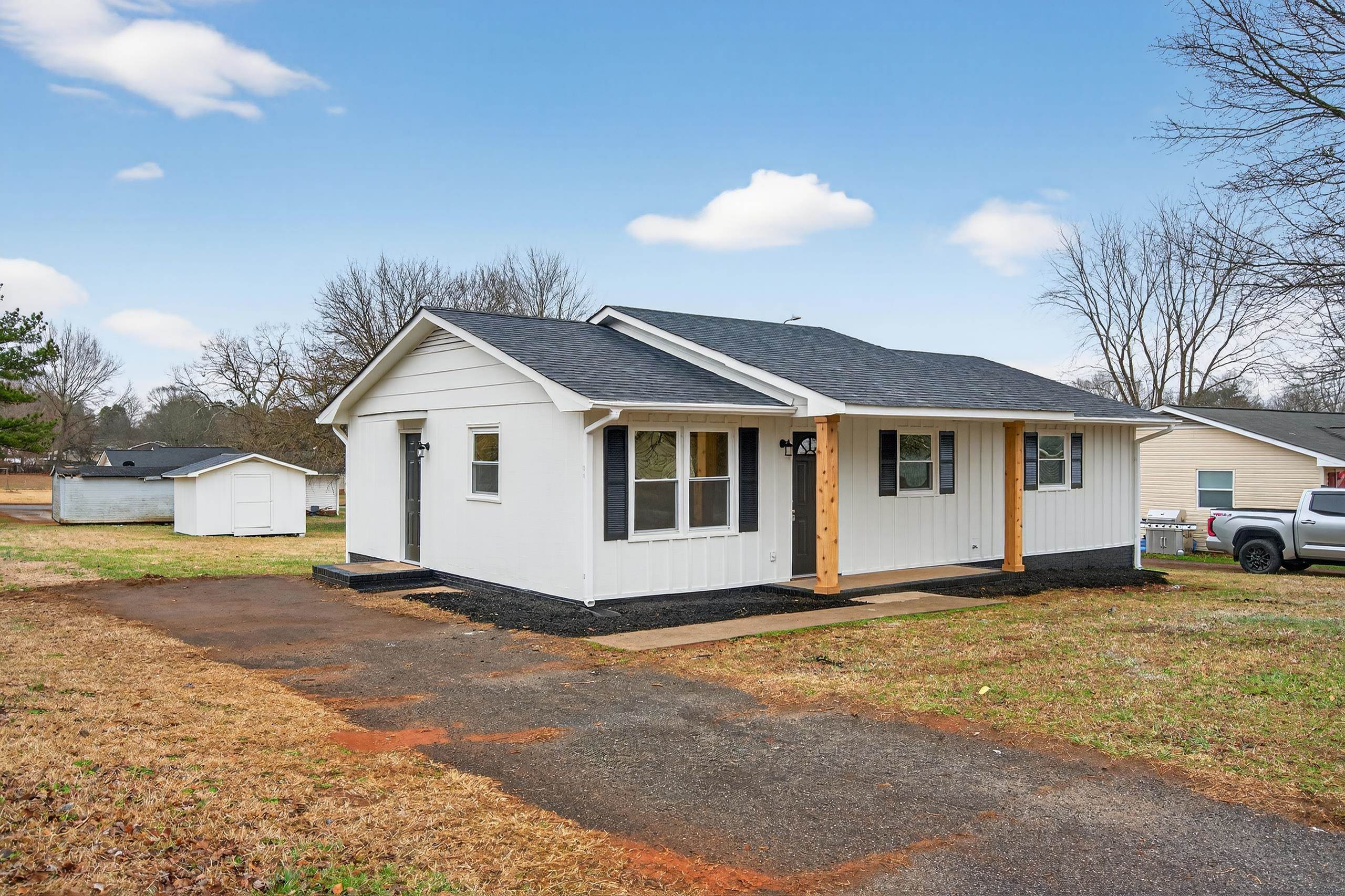 Homes for sale in Wellford, SC | 16 Ford Dr, Wellford, SC 29385 | MLS# SPN332937