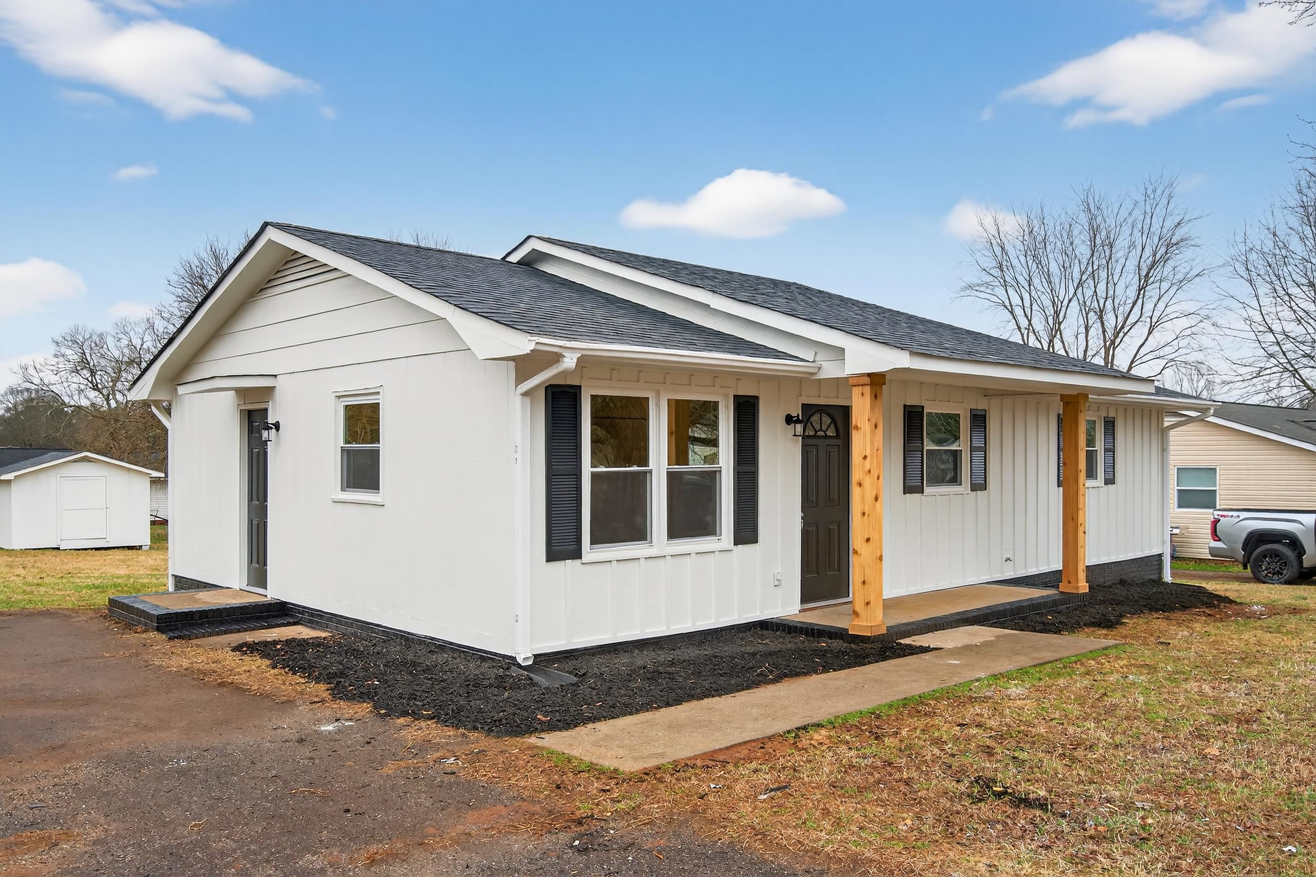 Homes for sale in Wellford, SC | 16 Ford Dr, Wellford, SC 29385 | MLS# SPN332937