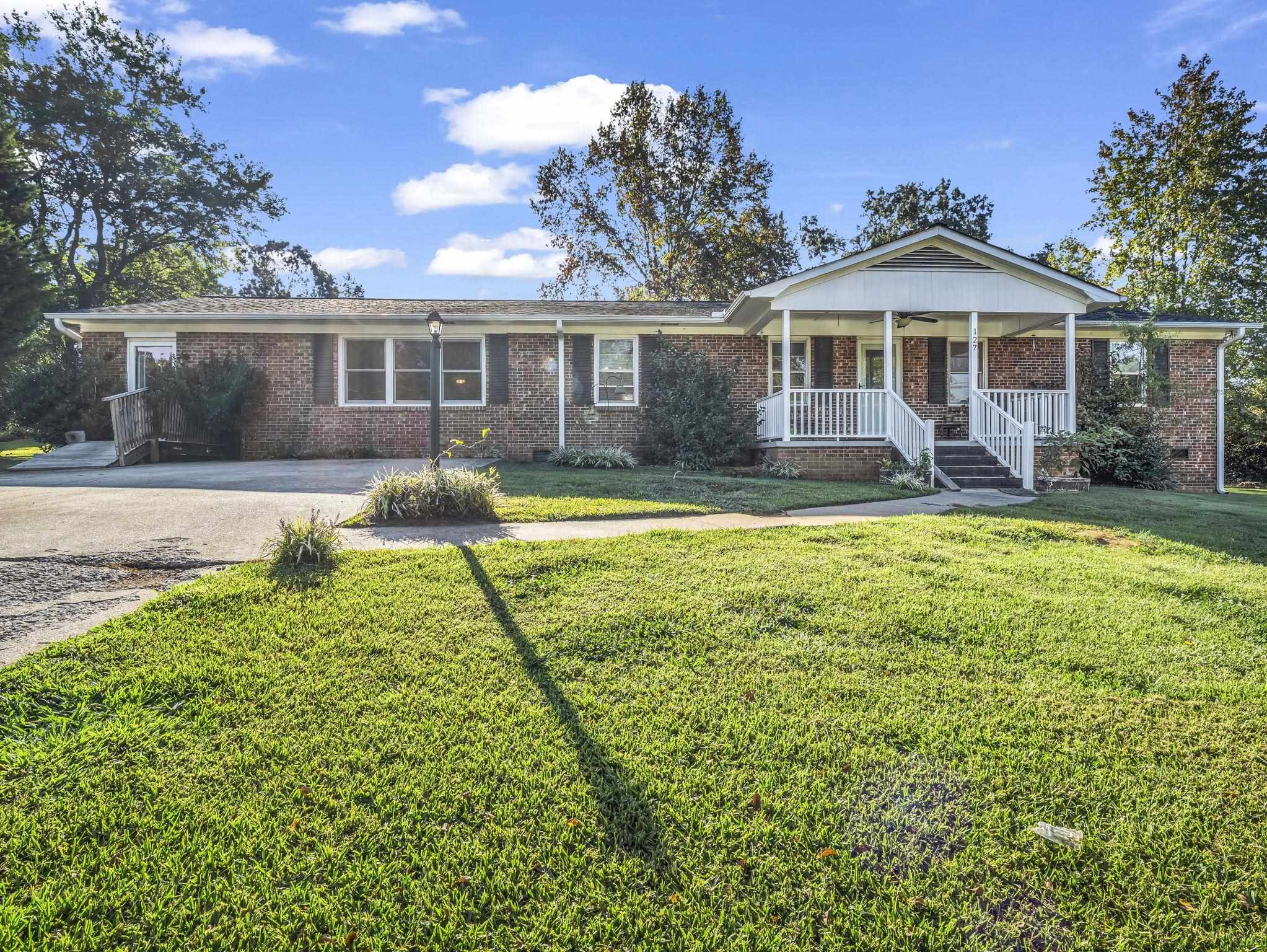 Homes for sale in Cowpens, SC | 127 Crystal Dr, Cowpens, SC 29330 | MLS# SPN333006