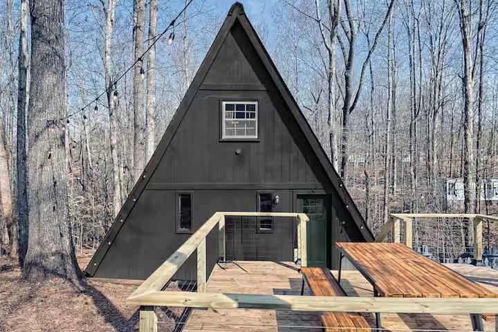 Homes for sale in Fair Play, SC | 114 N Port Bass Dr, Fair Play, SC 29643 | MLS# SPN333141