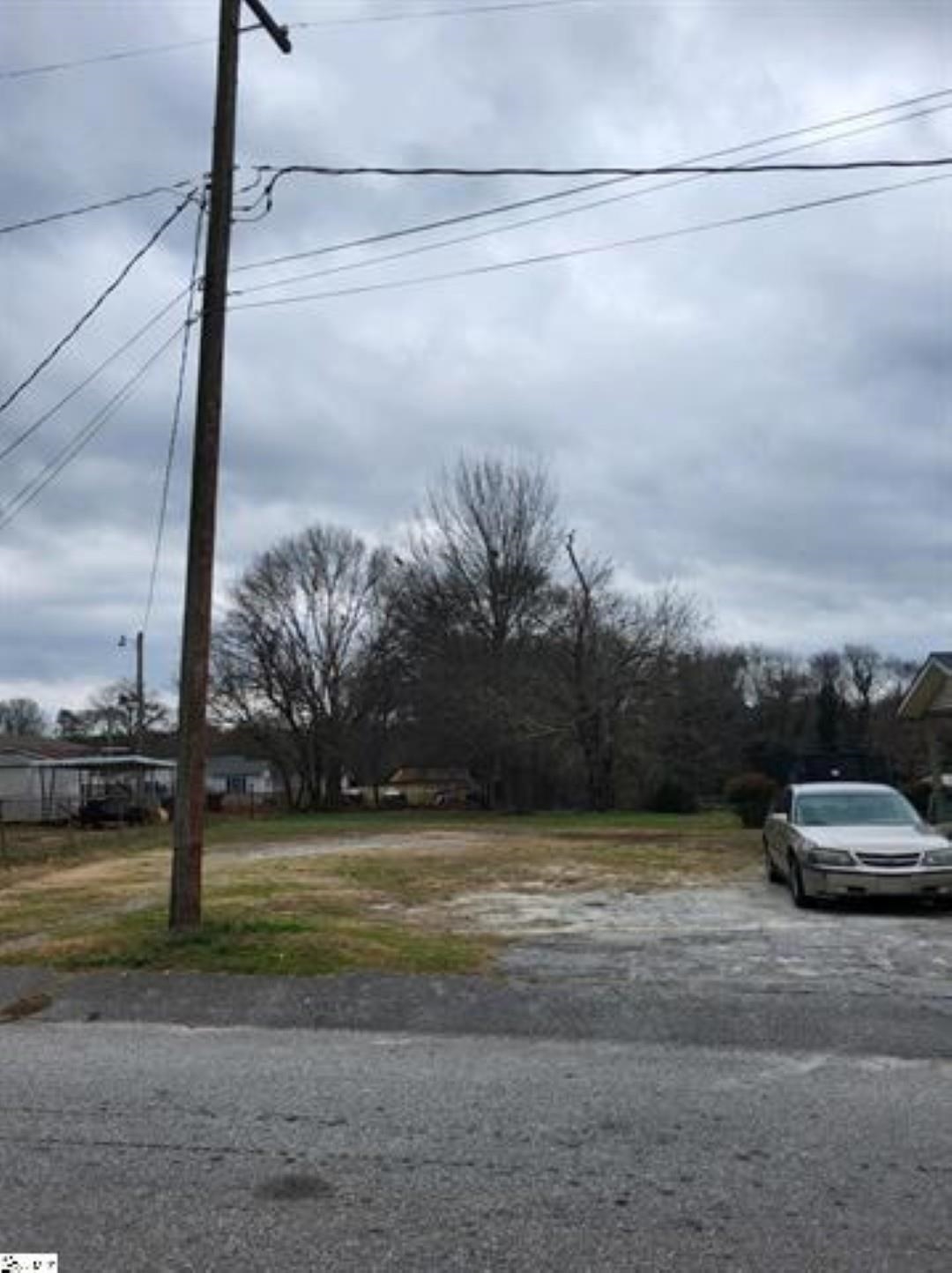 Homes for sale in Greer, SC | 208 Broadus St, Greer, SC 29651 | MLS# SPN333391