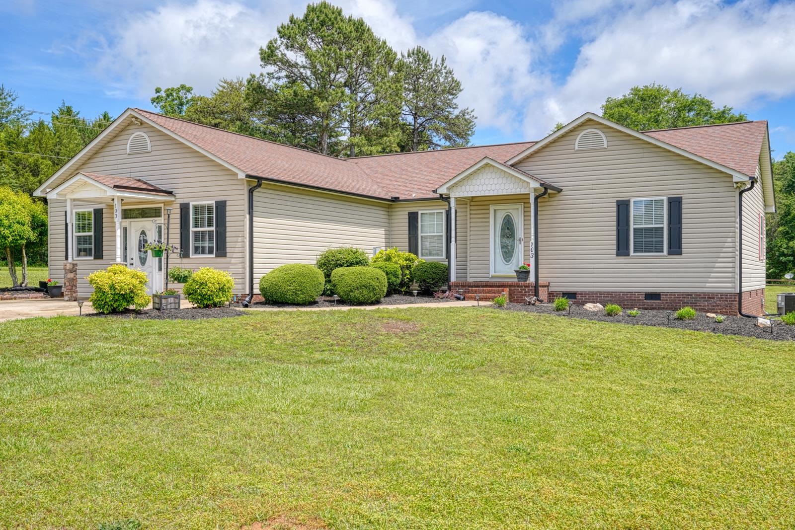Photo 1 of Single family home for sale at 103 Cheyenne Ridge Trl, Campobello, SC 29322 | MLS# SPN333558 | Listing updated on 2026-09-01