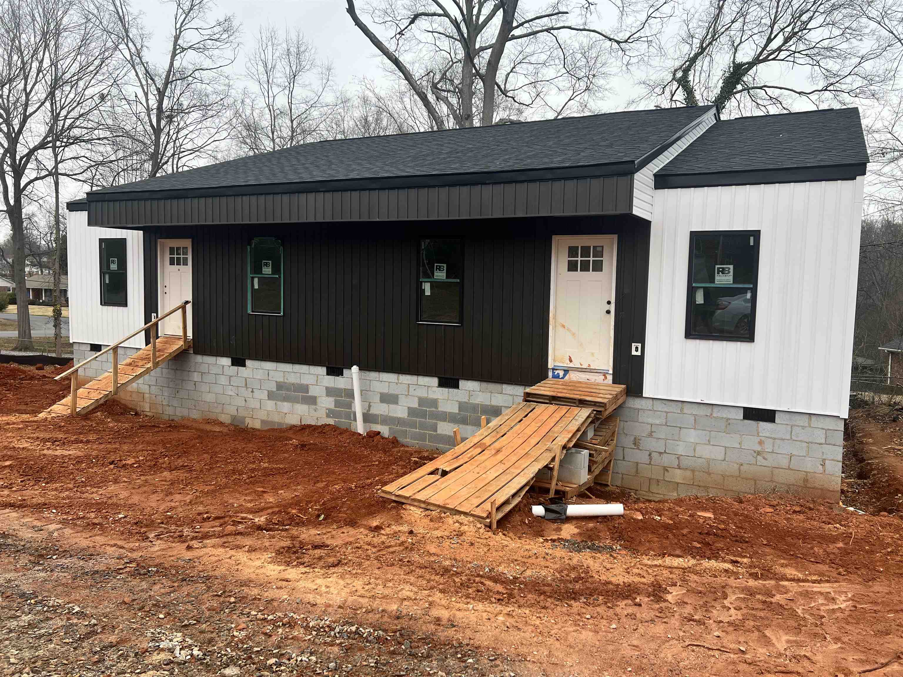 Homes for sale in Spartanburg, SC | 142/144 Andover Rd, Spartanburg, SC 29322 | MLS# SPN334352