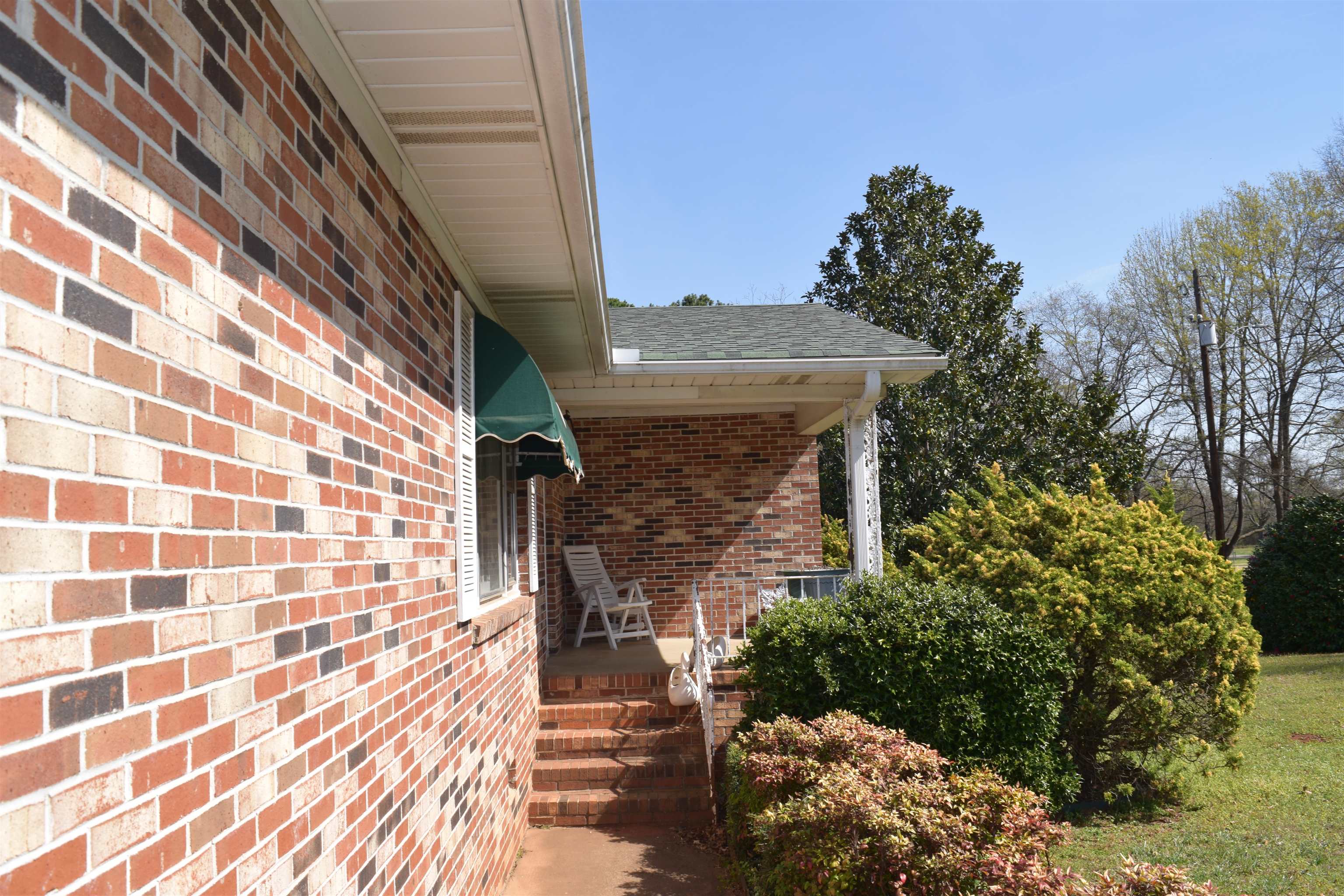 Homes for sale in Wellford, SC | 151 Lynn Dr, Wellford, SC 29385 | MLS# SPN334900