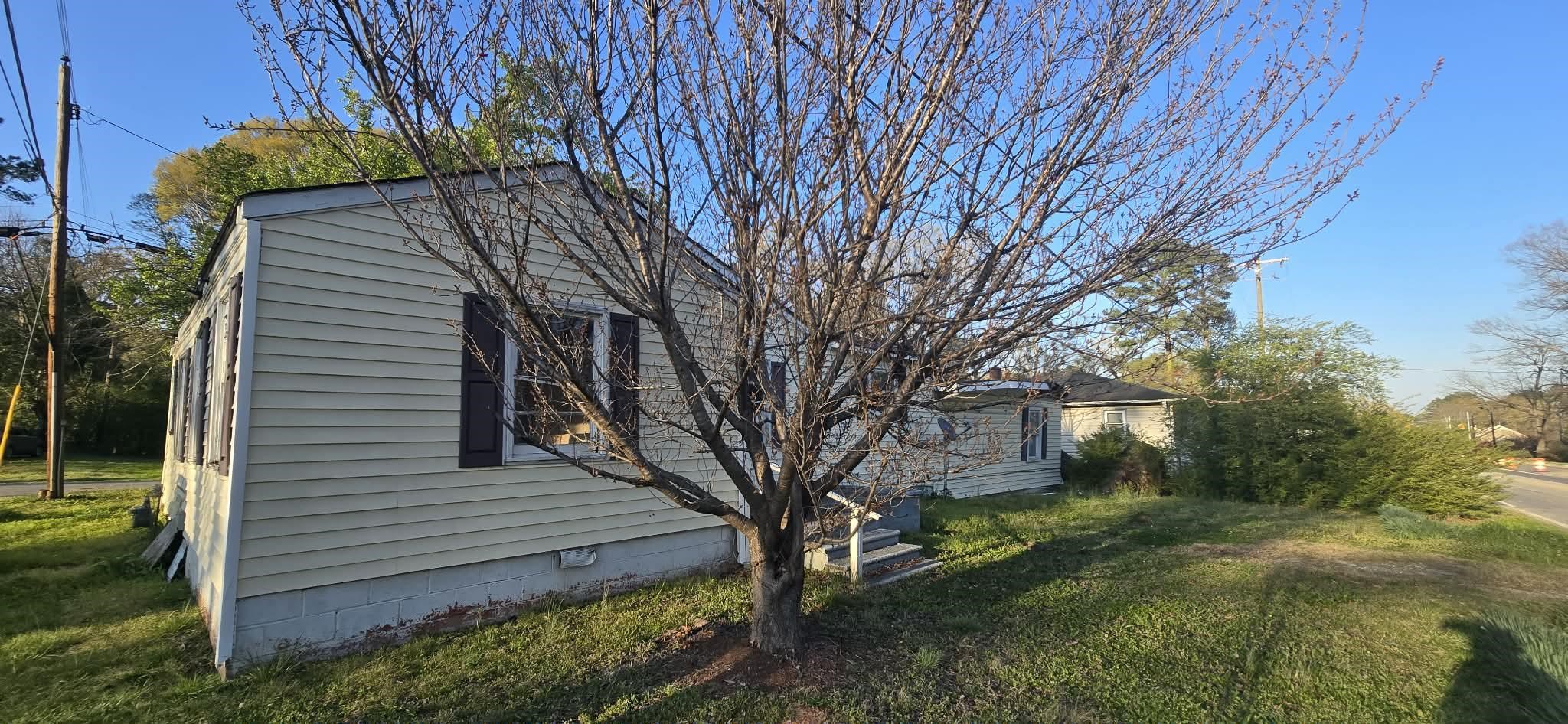 Homes for sale in Spartanburg, SC | 2380 Country Club Rd, Spartanburg, SC 29302 | MLS# SPN334932