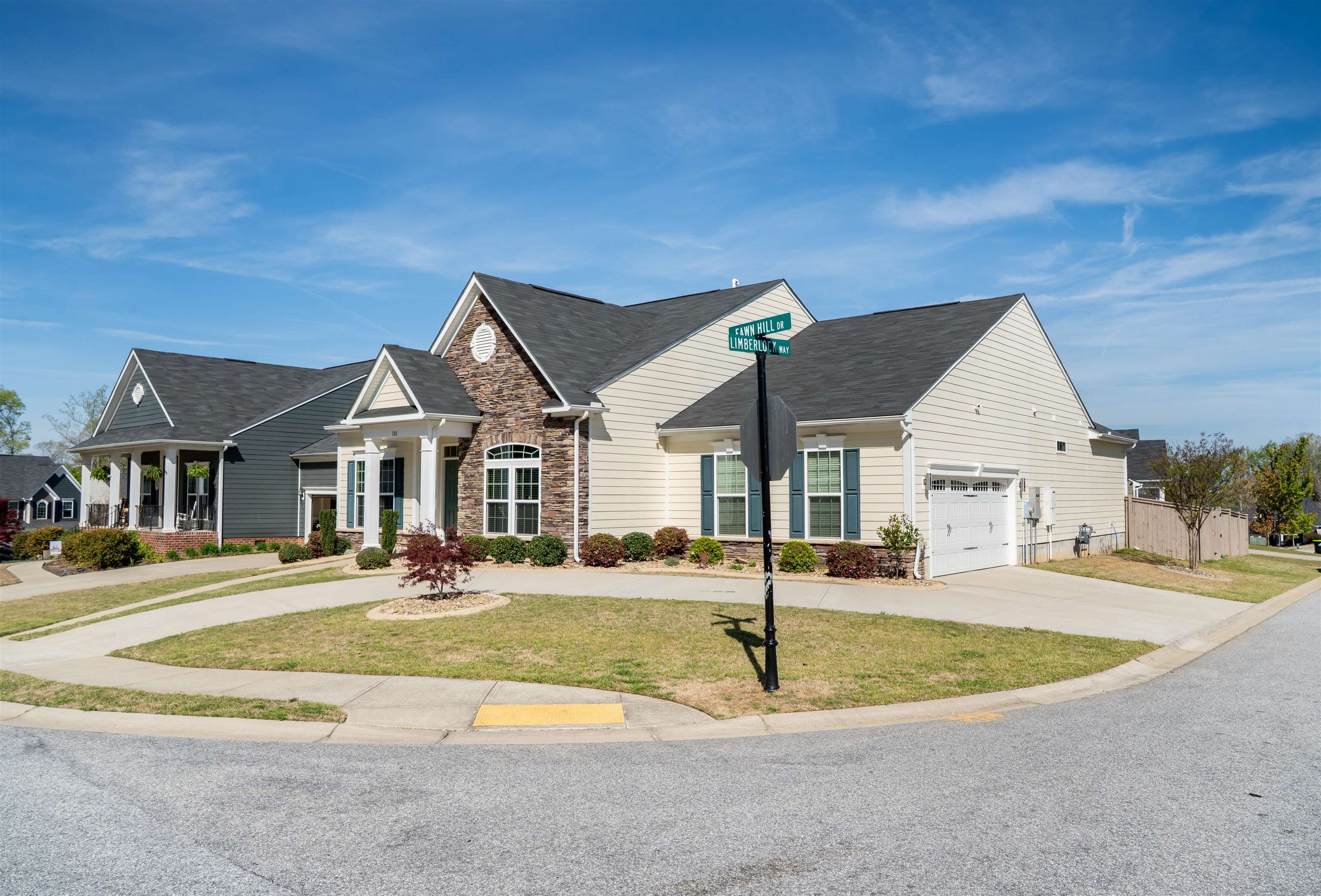 3rd image of 100 Fawn Hill Dr, Simpsonville, SC 29681 | MLS# SPN335632