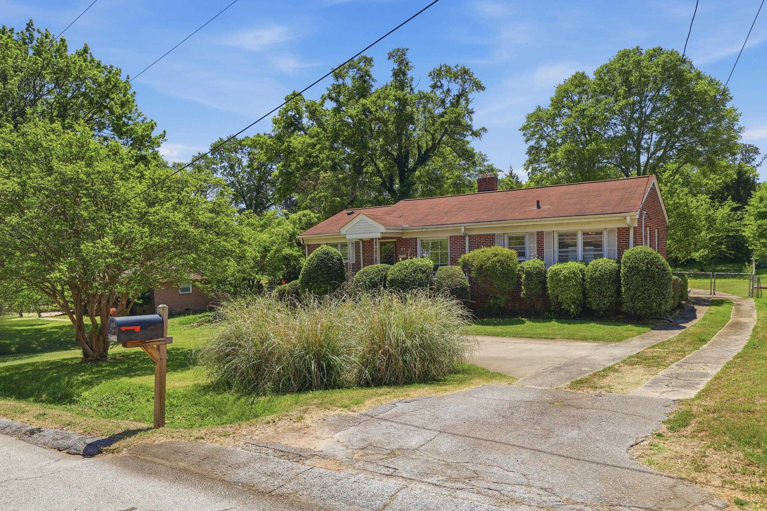 Homes for sale in Greenville, SC | 126 W Circle Ave, Greenville, SC 29607 | MLS# SPN335972