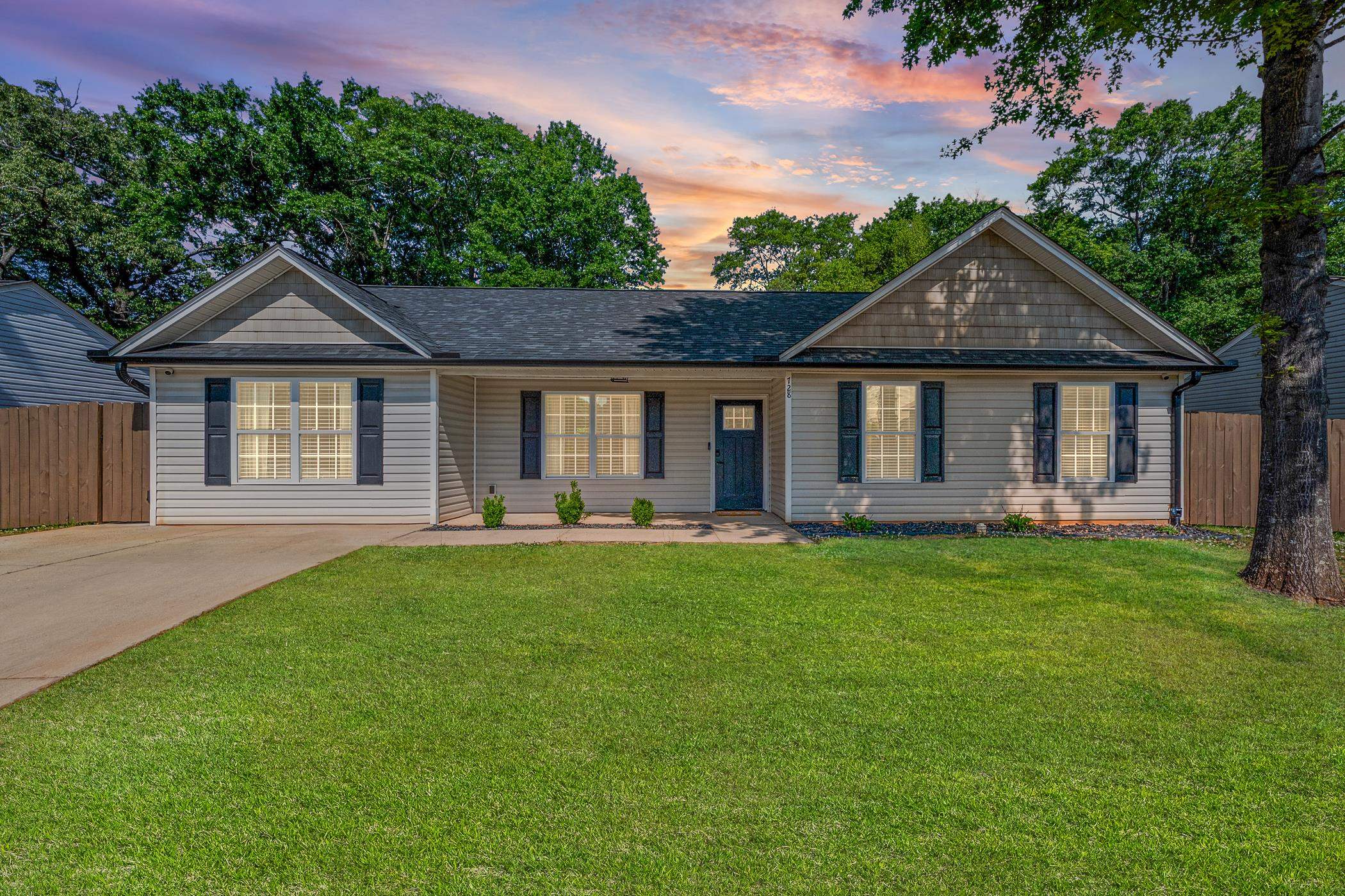 Homes for sale in Duncan, SC | 728 Cannonsburg Dr, Duncan, SC 29334 | MLS# SPN336397