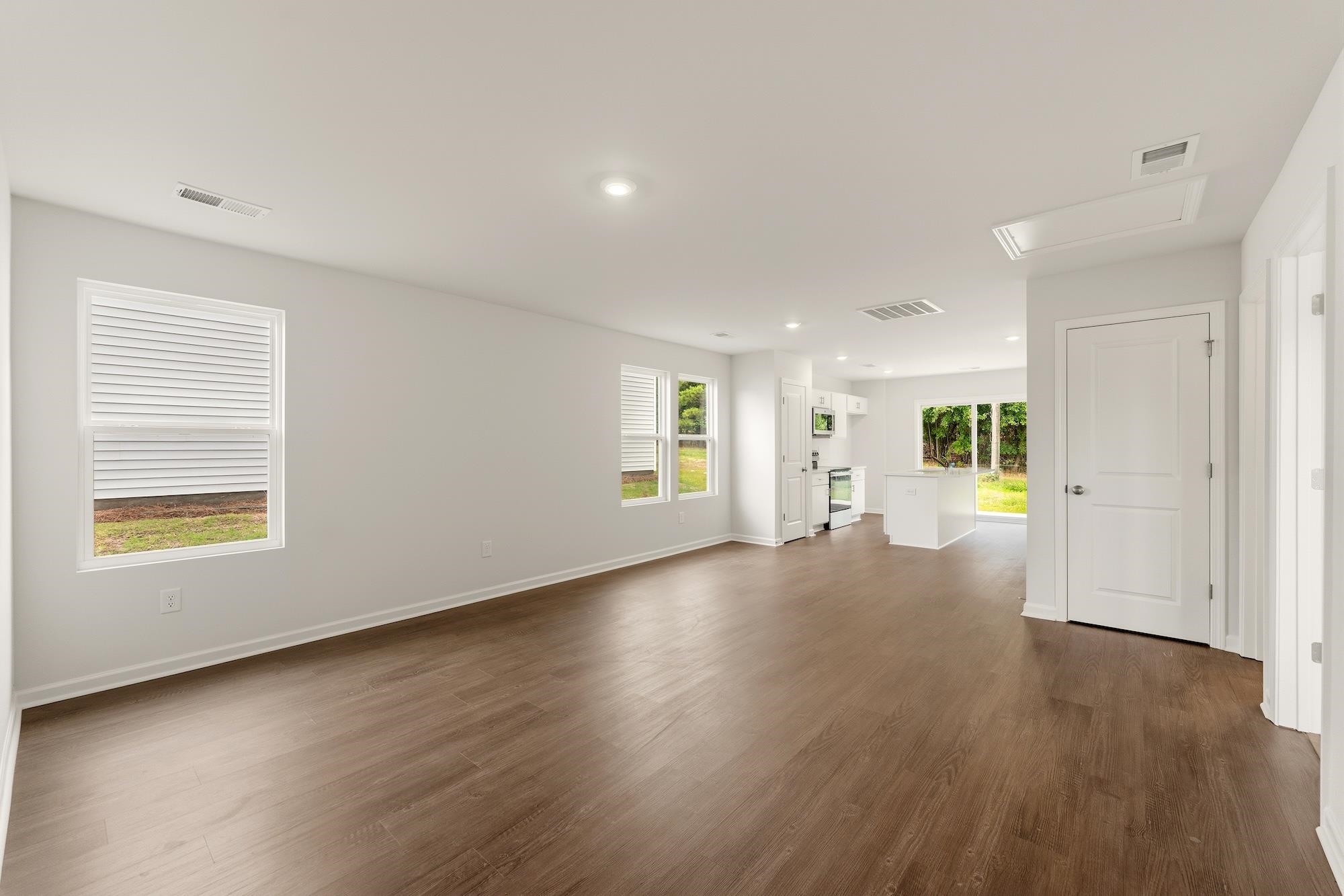 2nd image of 167 Cloverfield Ln, Spartanburg, SC 29307 | MLS# SPN336885