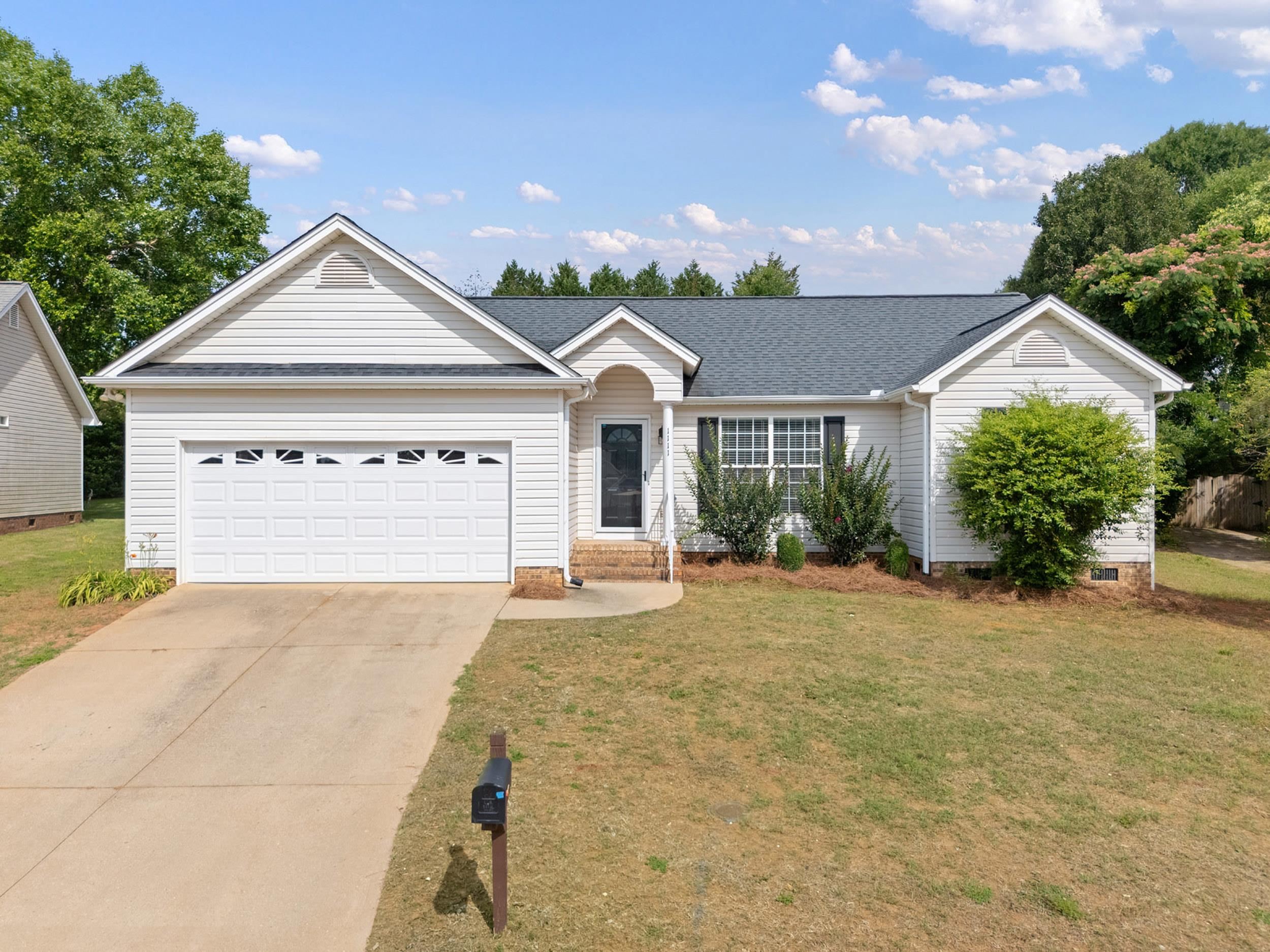 1st image of 1111 Dunwoody Dr, Simpsonville, SC 29681 | MLS# SPN338133