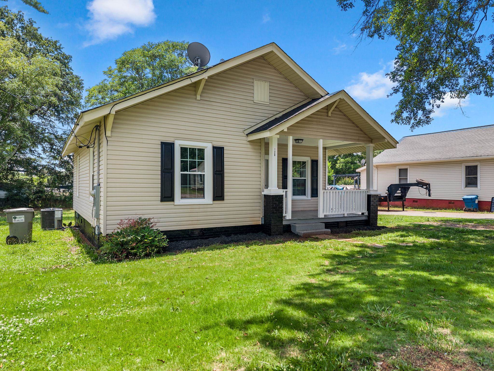 1st image of 128 Hill St, Wellford, SC 29385 | MLS# SPN338202