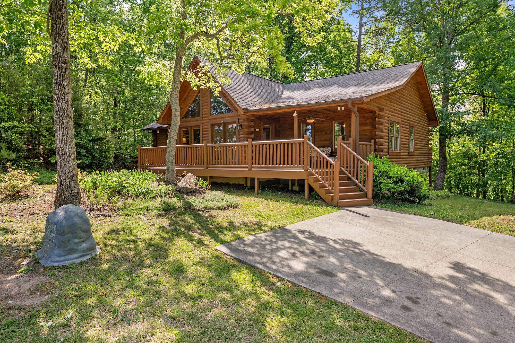 Homes for sale in Travelers Rest, SC | 21 W Ridge Dr, Travelers Rest, SC 29690 | MLS# SPN338205