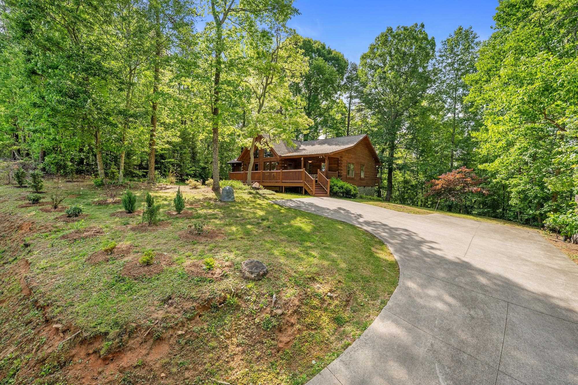 Homes for sale in Travelers Rest, SC | 21 W Ridge Dr, Travelers Rest, SC 29690 | MLS# SPN338205