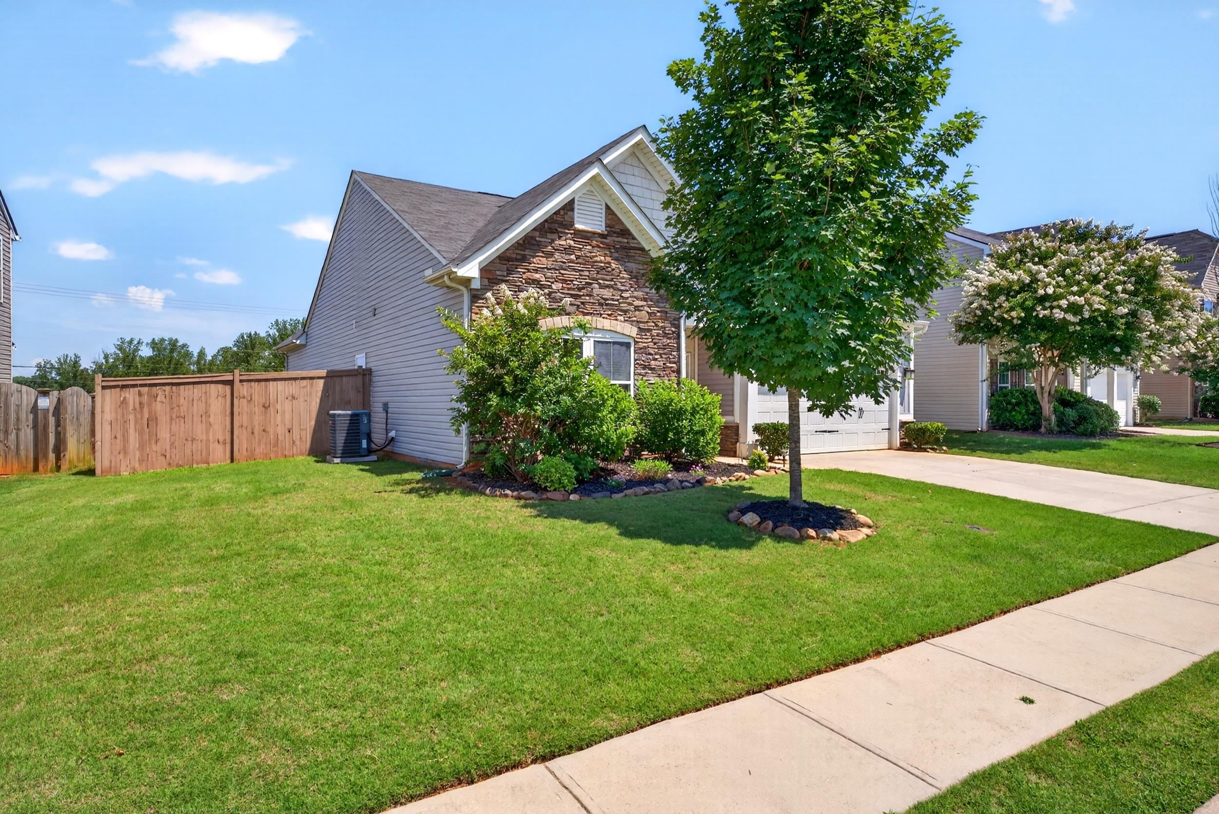 2nd image of 316 Bucklebury Rd, Greer, SC 29651 | MLS# SPN338495