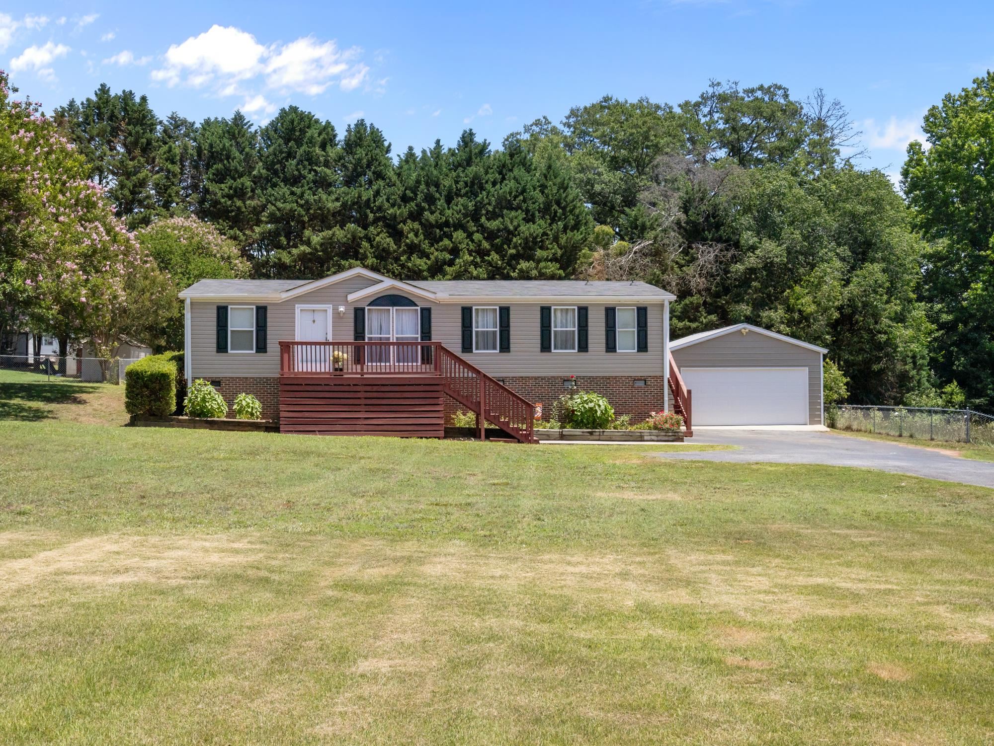 3rd image of 324 Groce Meadow Rd, Taylors, SC 29687 | MLS# SPN338514