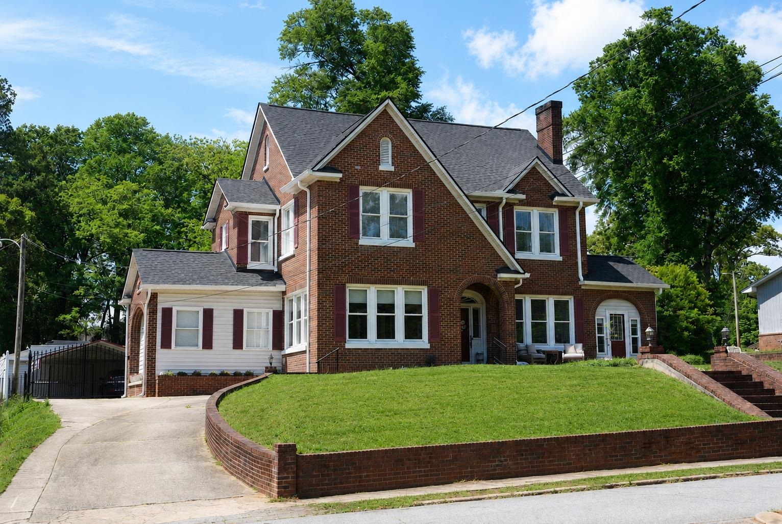 2nd image of 906 College Dr, Gaffney, SC 29340 | MLS# SPN338654