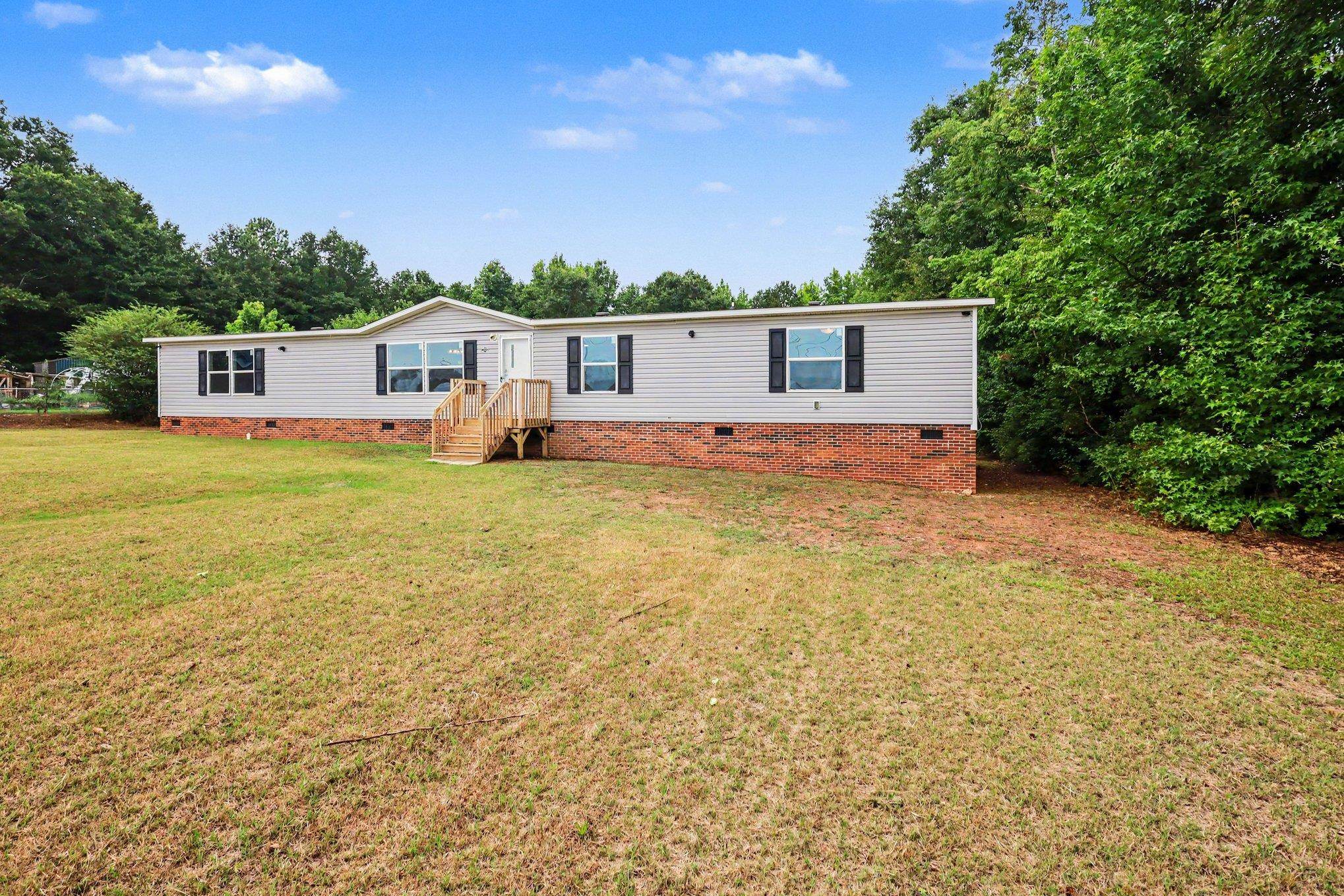 3rd image of 205 Dillon St, Chesnee, SC 29323 | MLS# SPN339242