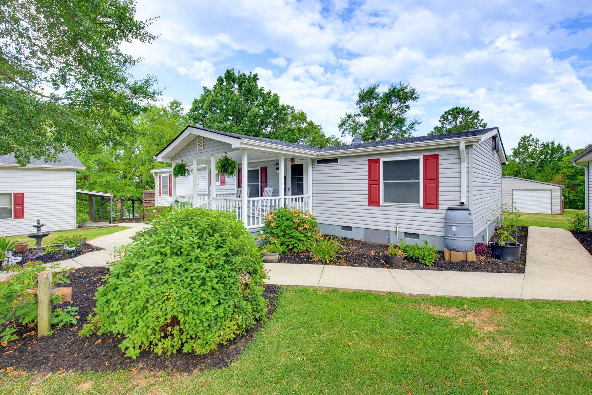 3rd image of 462 Forest Dr, Cross Hill, SC 29332 | MLS# SPN339385
