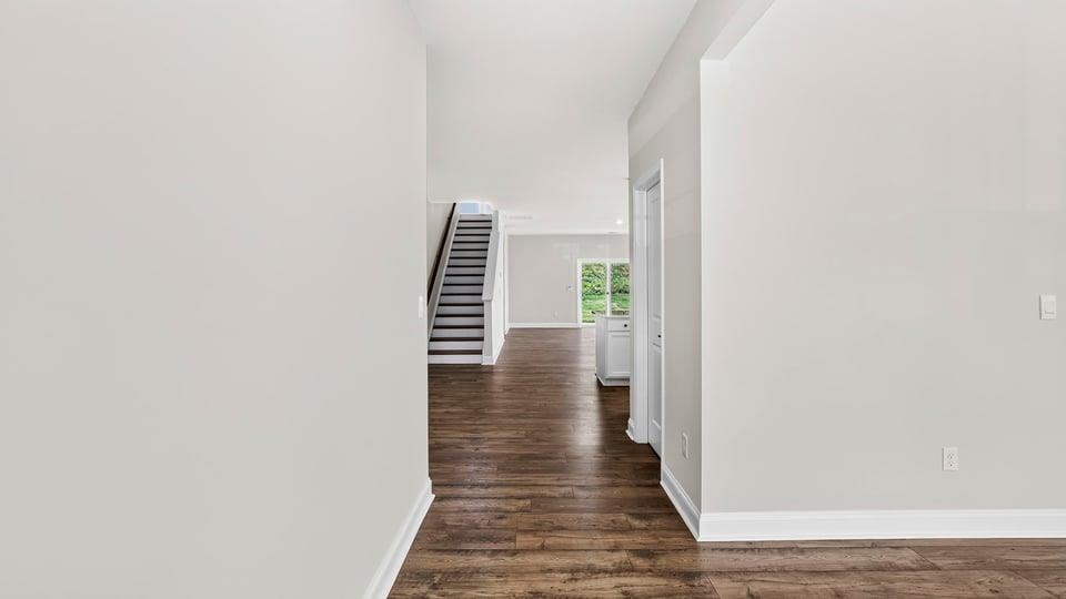 3rd image of 574 Woodcot Dr, Woodruff, SC 29388 | MLS# SPN339460