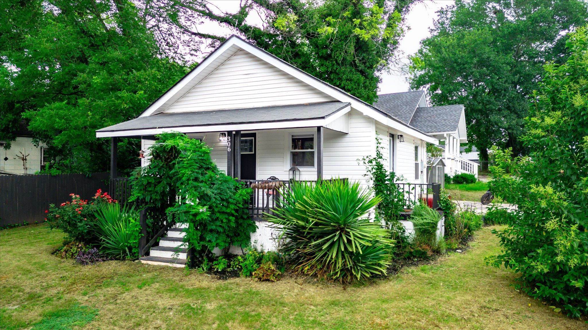 1st image of 306 Lady St, Greenville, SC 29605 | MLS# SPN339472