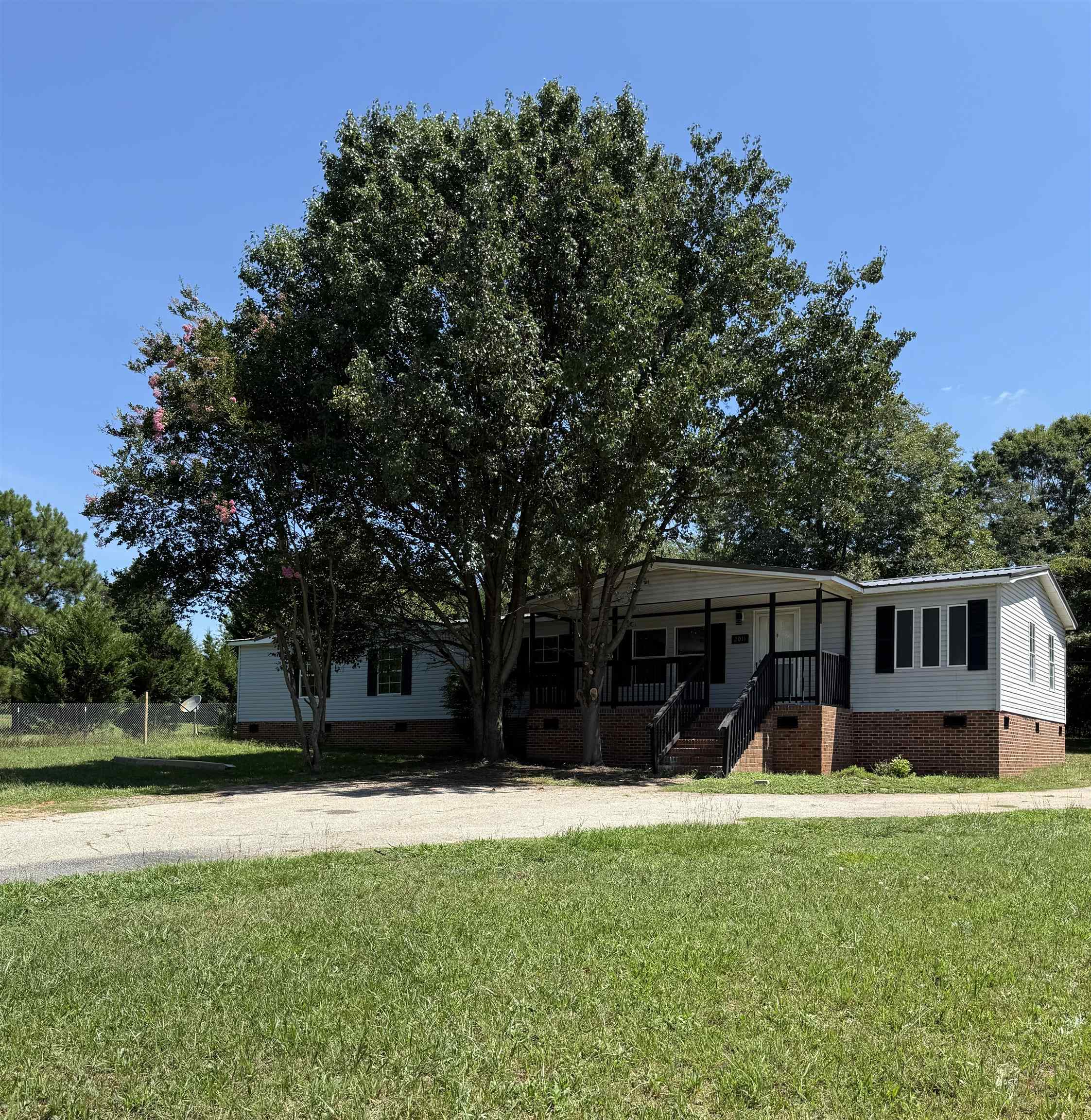 1st image of 2011 Ballenger Rd, Wellford, SC 29385 | MLS# SPN339518