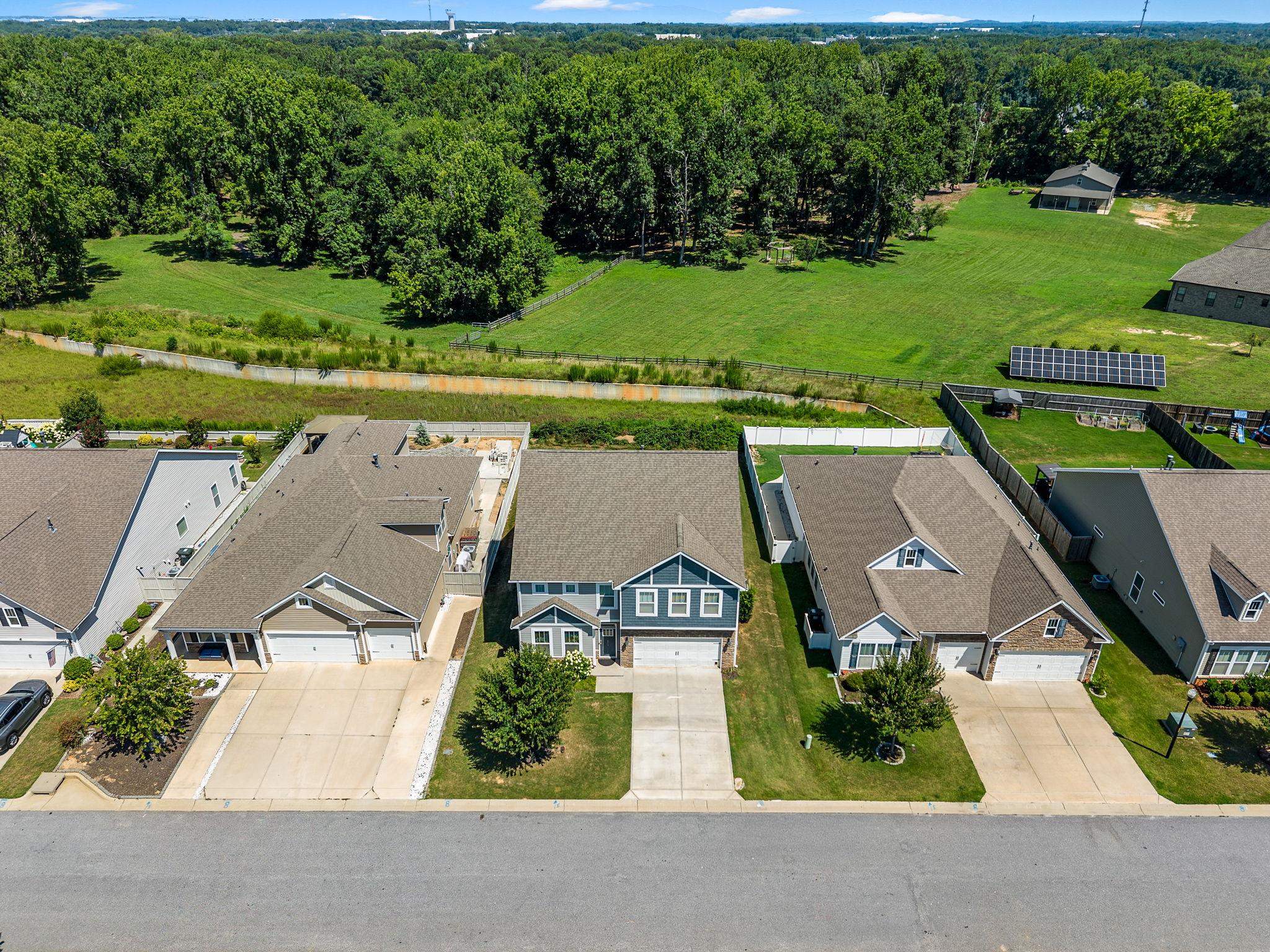 2nd image of 554 Elwood Dr, Duncan, SC 29334 | MLS# SPN339587