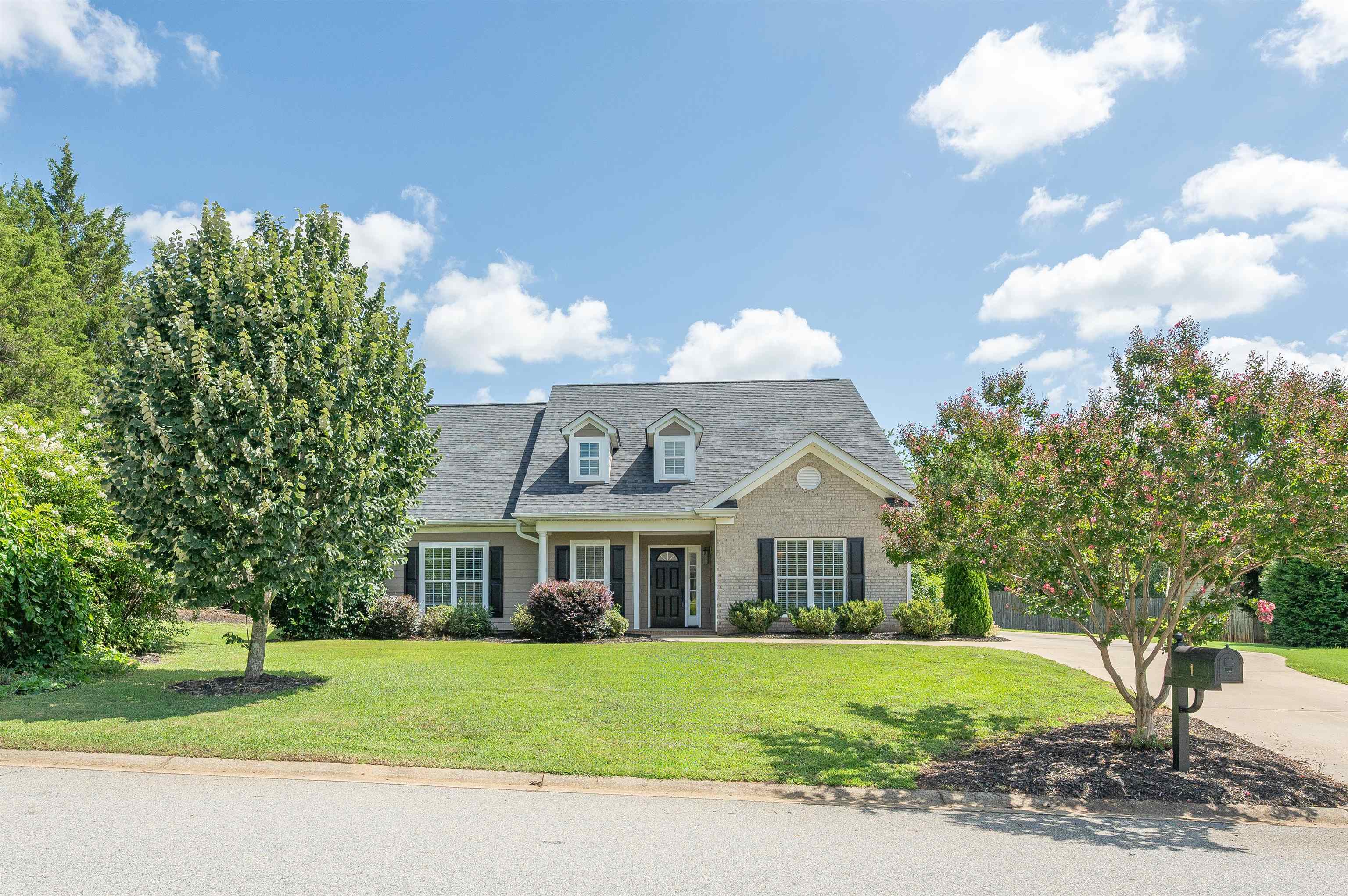 2nd image of 1 Laurel Grove Dr, Simpsonville, SC 29681 | MLS# SPN339687