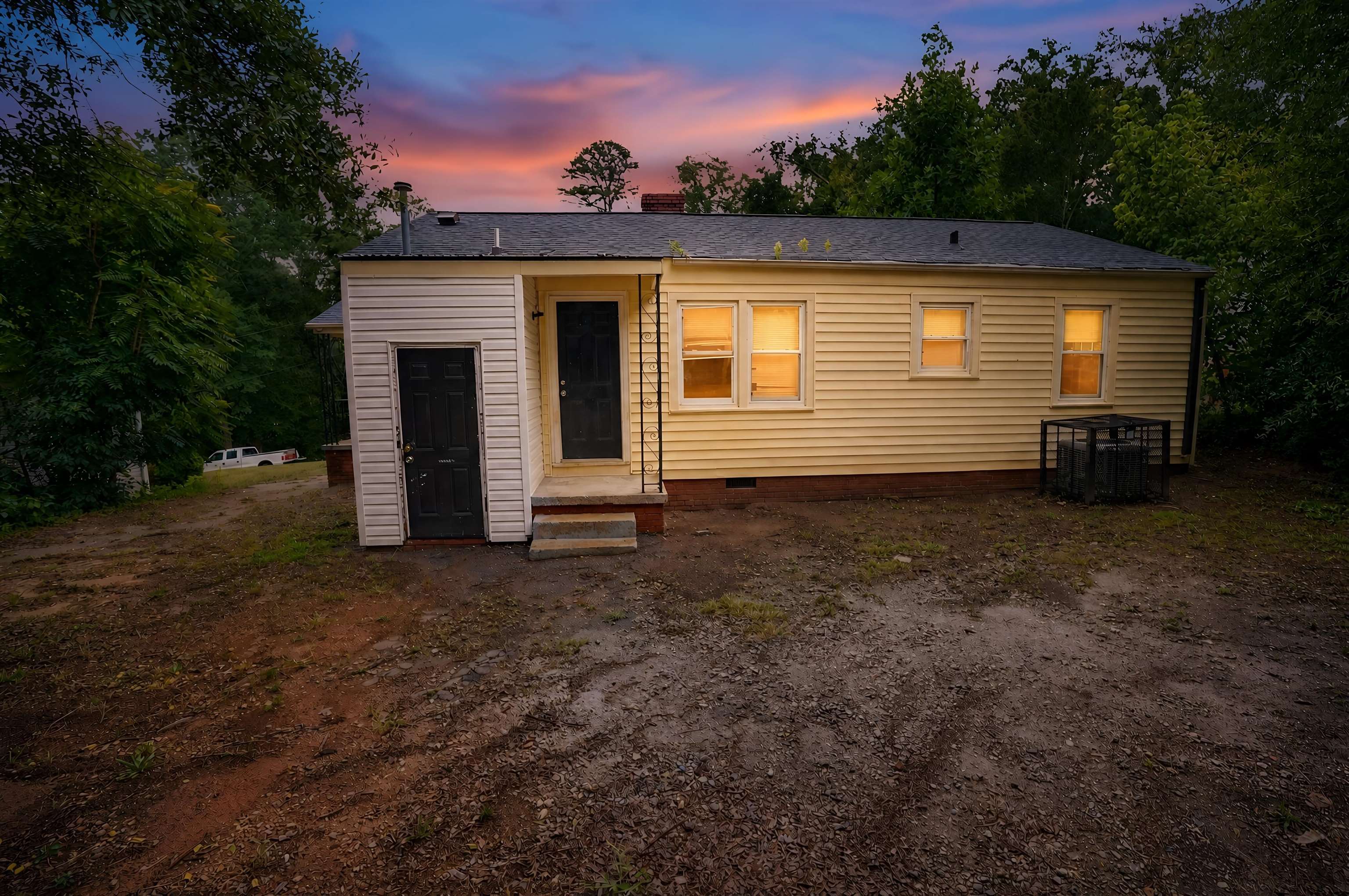 2nd image of 124 Crosby Cir, Greenville, SC 29605 | MLS# SPN339845