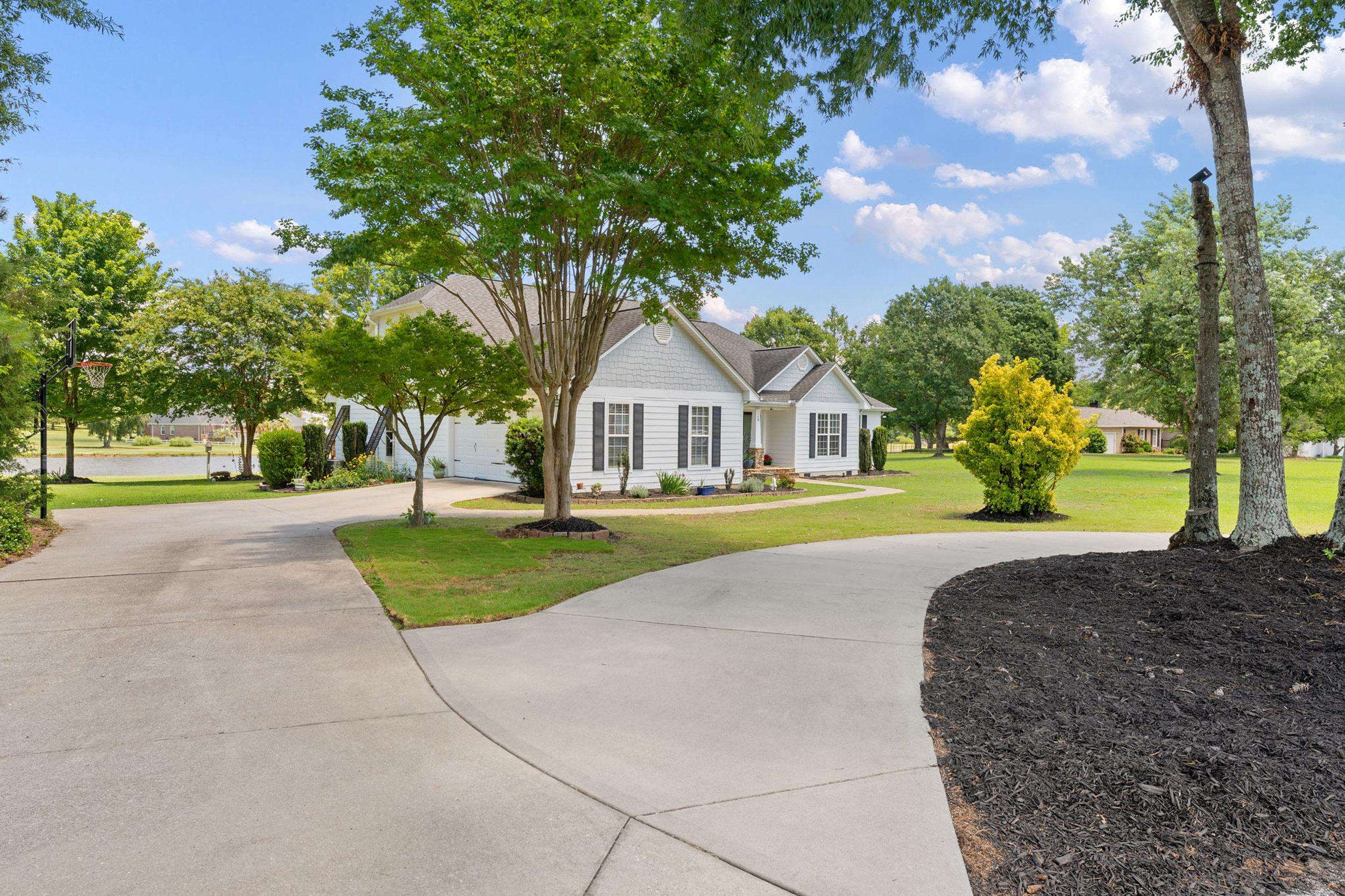 2nd image of 148 N Heron Dr, Fountain Inn, SC 29644 | MLS# SPN339854