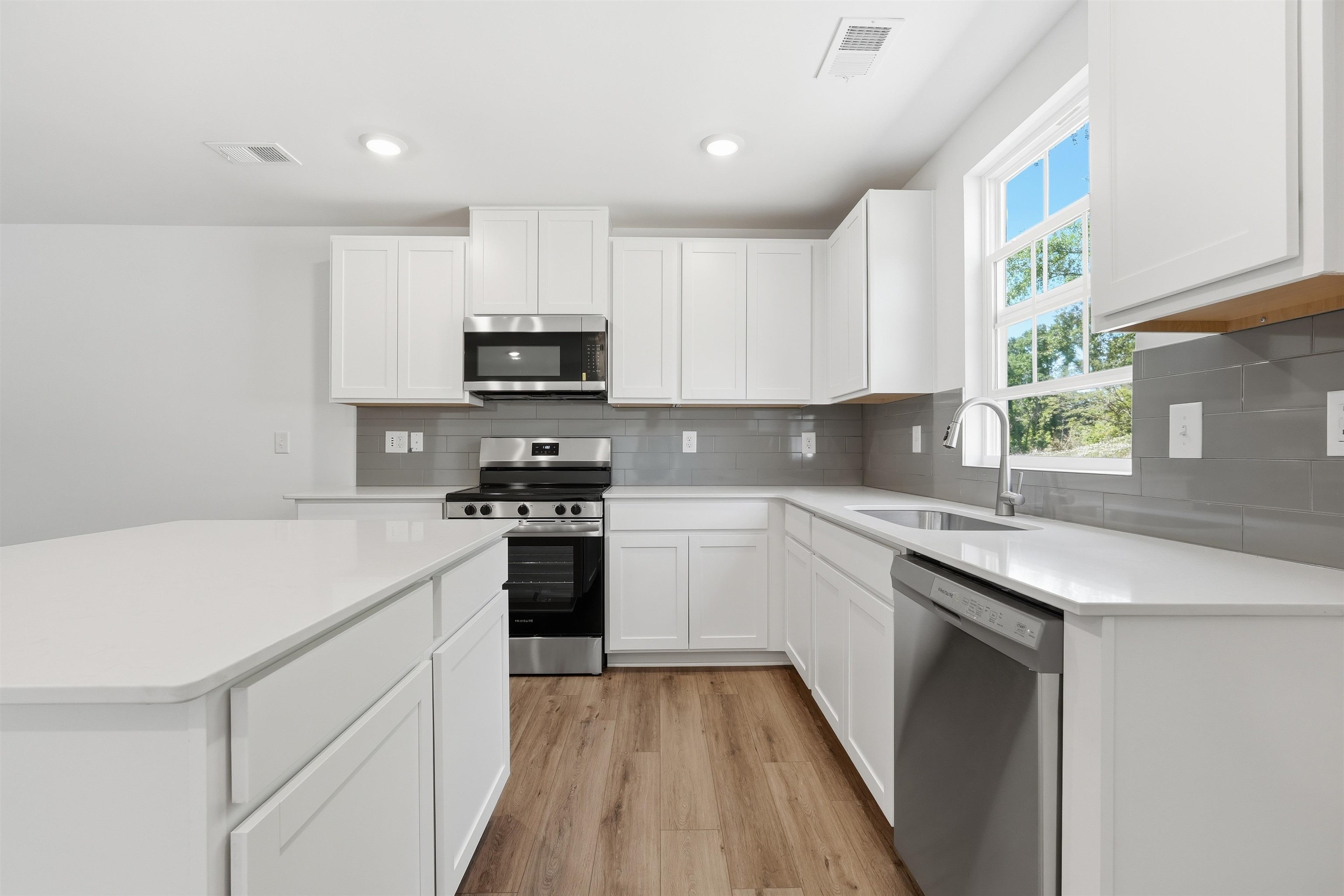 2nd image of 894 Mahaffey Ct, Spartanburg, SC 29301 | MLS# SPN339884