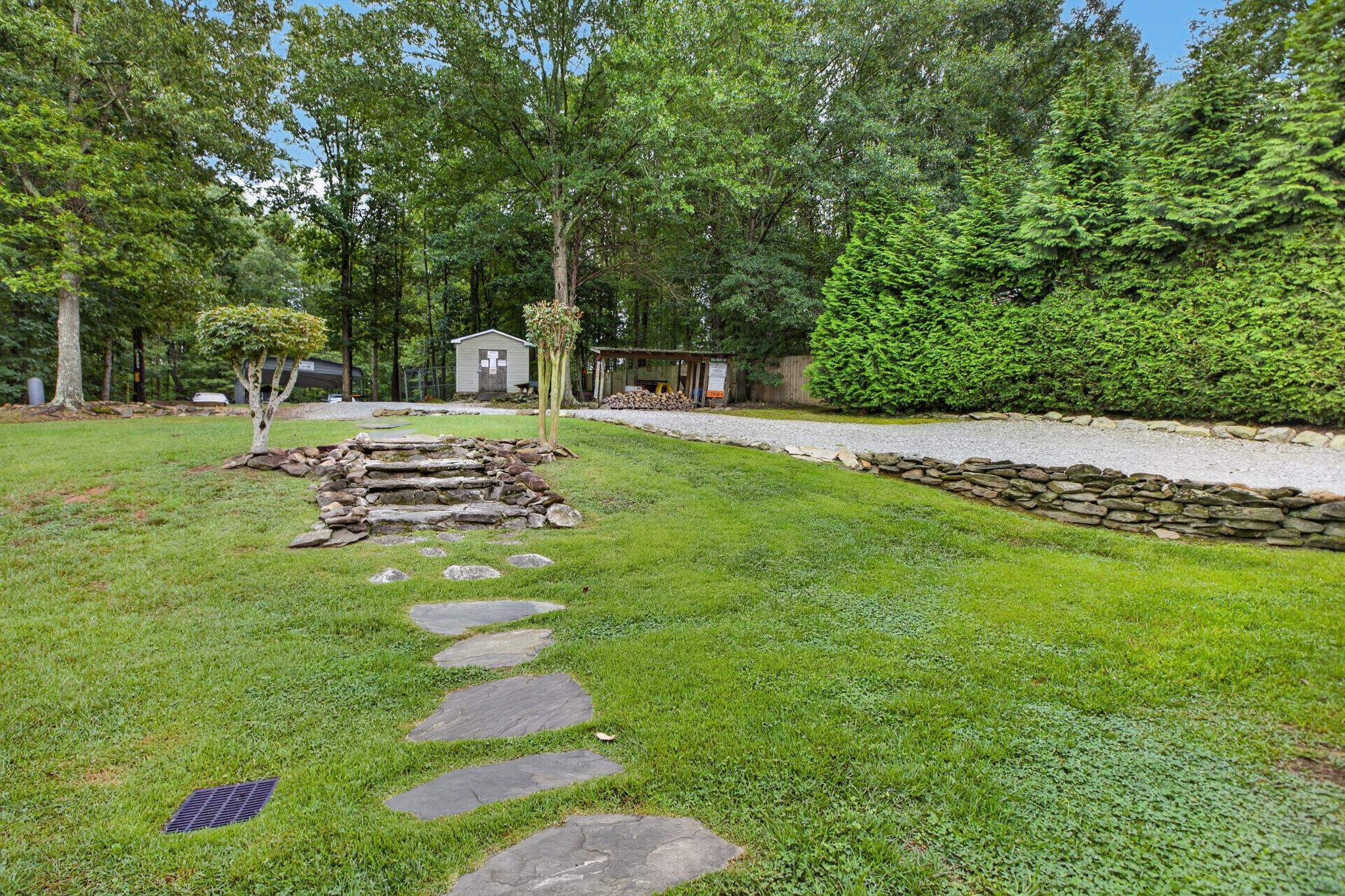 3rd image of 3572 Brown Rd, Greer, SC 29651 | MLS# SPN339940